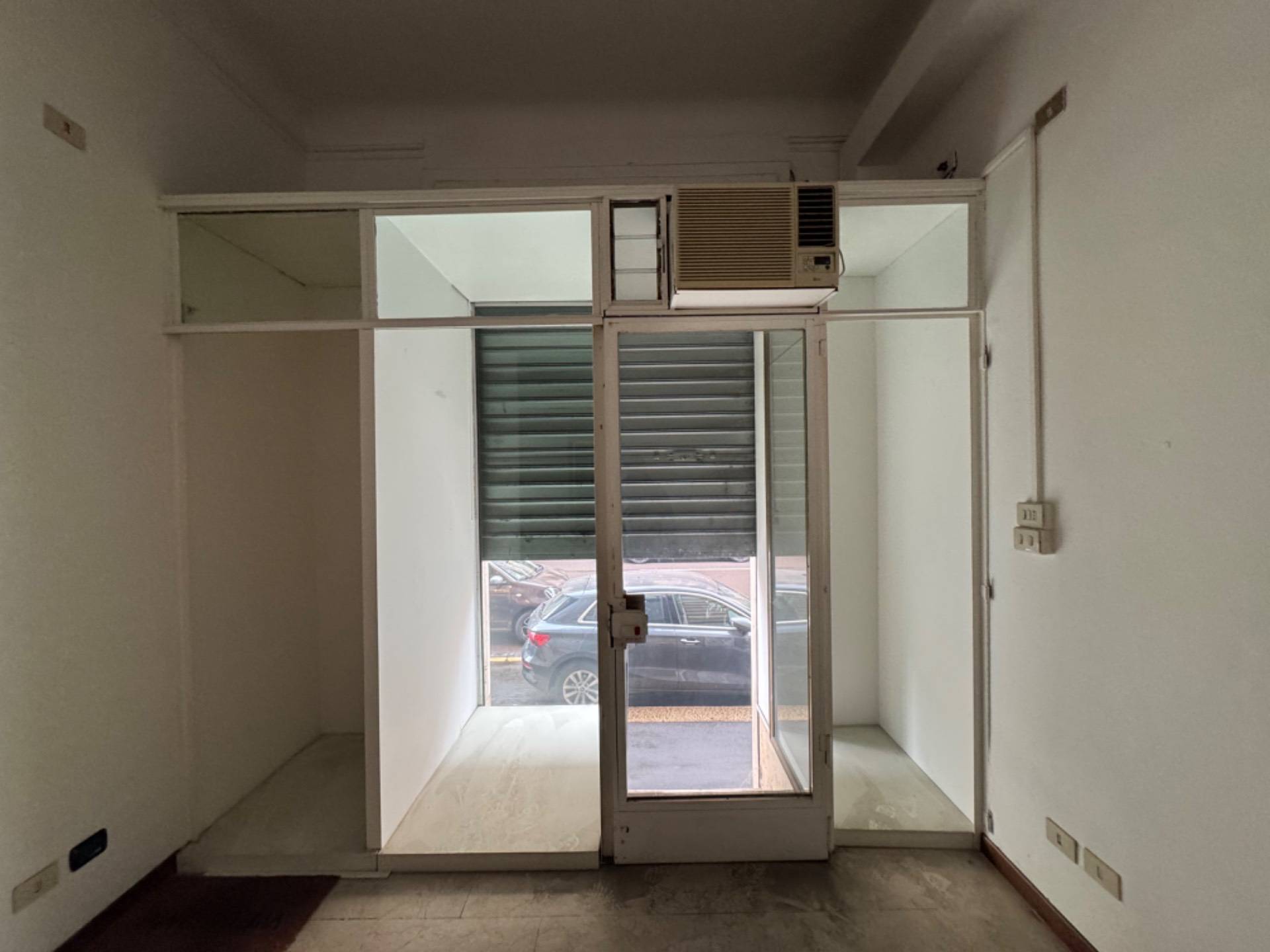 Negozio in affitto a Milano, Cadorna - Castello Sforzesco - Arena