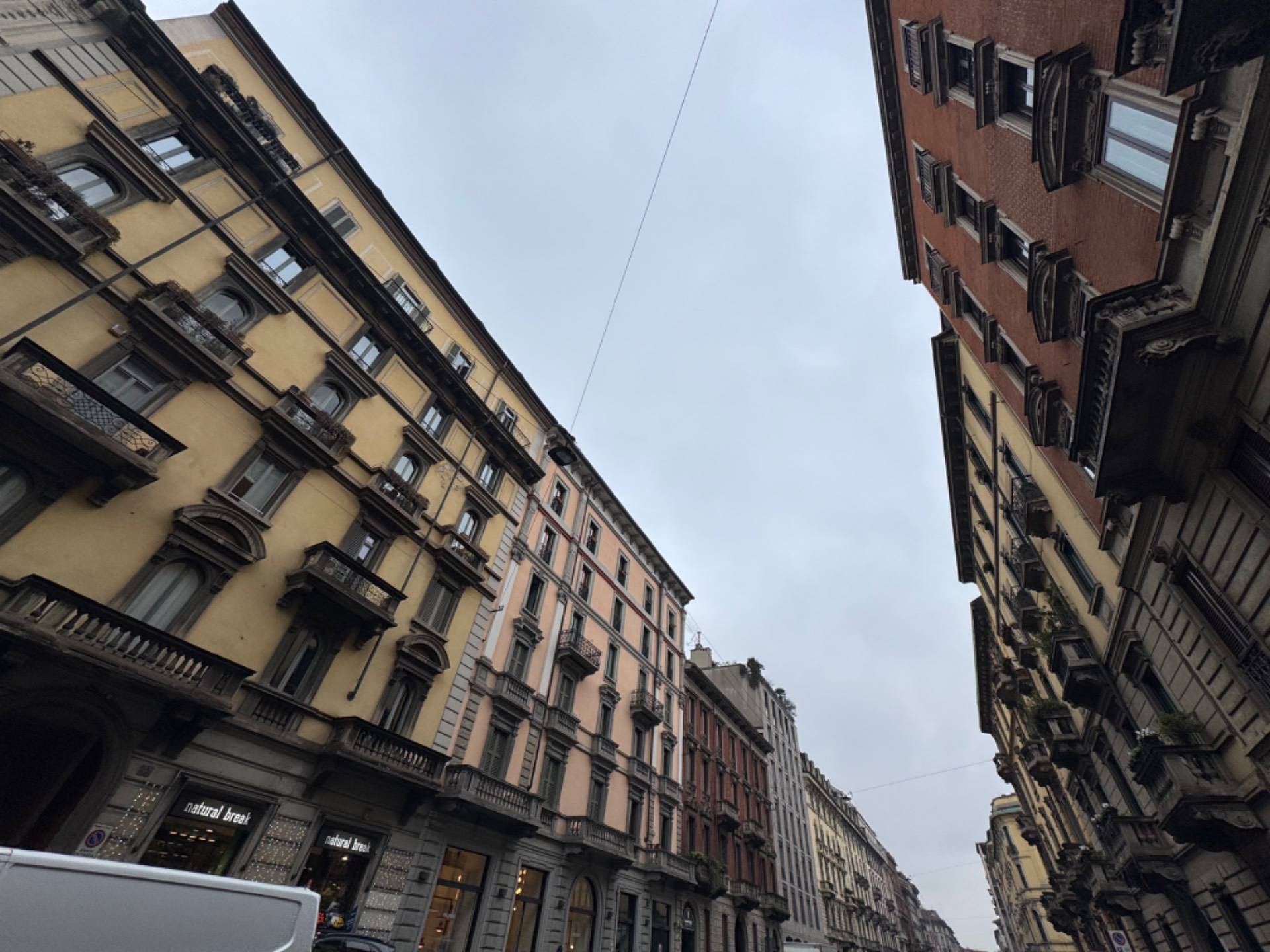 Negozio in affitto a Milano, Cadorna - Castello Sforzesco - Arena