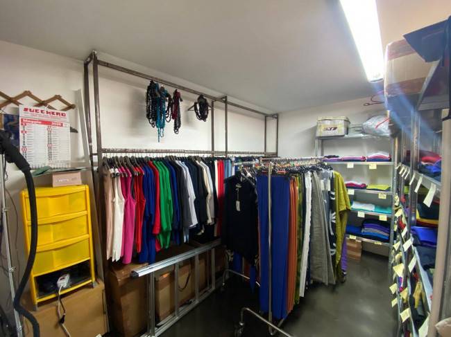 Negozio in vendita a Palermo, Libert - Villabianca - De Gasperi - Croce Rossa - Sciuti - Politeama