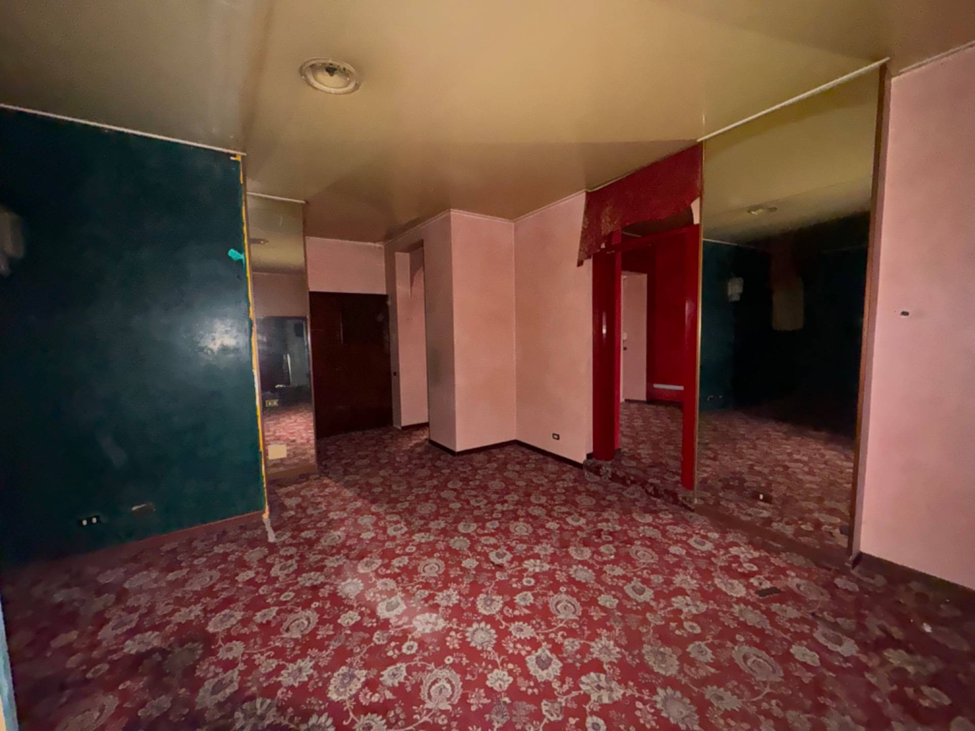 Locale commerciale in affitto a Milano, Duomo - San Babila - Missori - Corso Italia