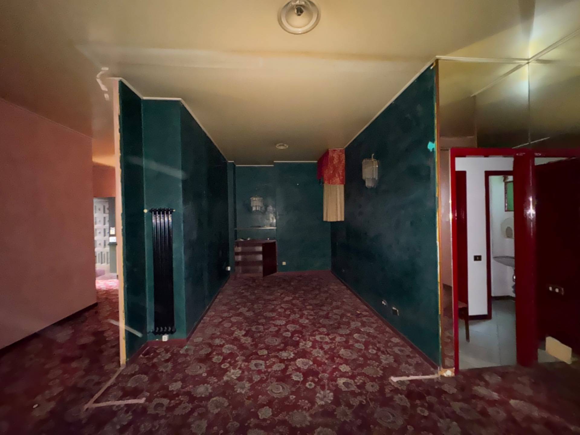 Locale commerciale in affitto a Milano, Duomo - San Babila - Missori - Corso Italia