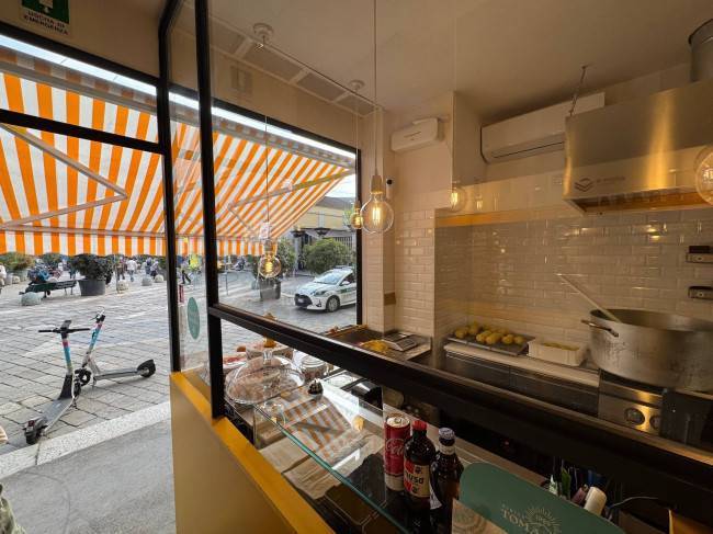 Negozio in affitto a Milano, Corso di Porta Ticinese - Piazza XXIV Maggio - Navigli
