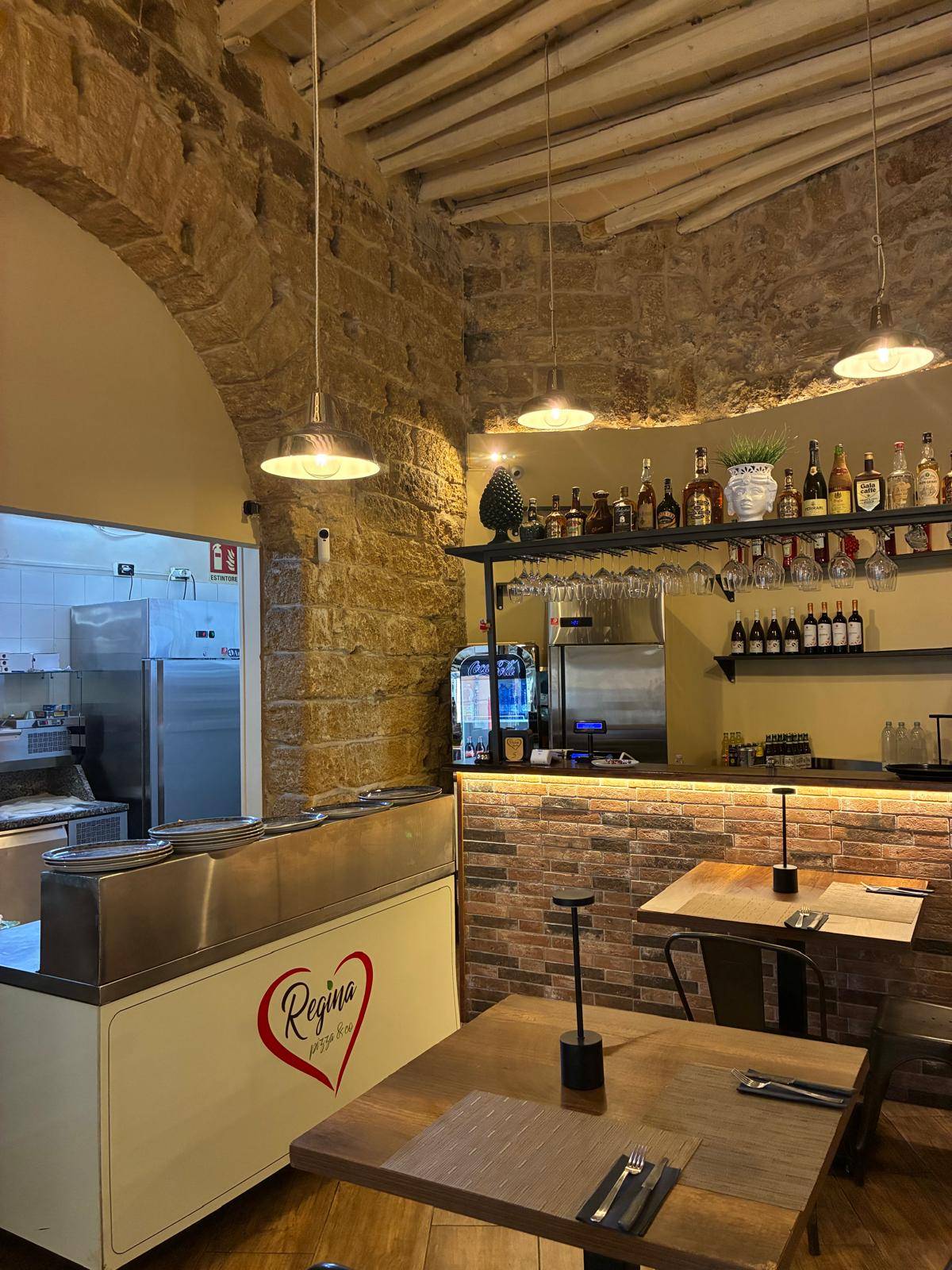 Attivit commerciale in affitto a Palermo, Centro storico