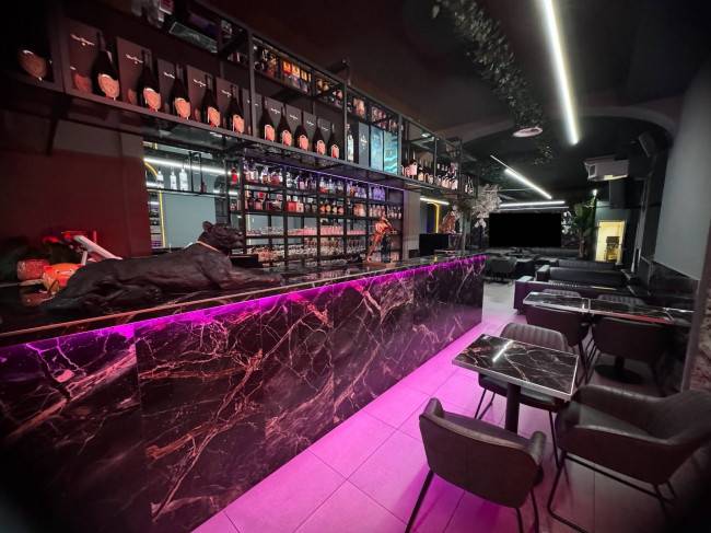 Negozio in affitto a Gallarate, Centro