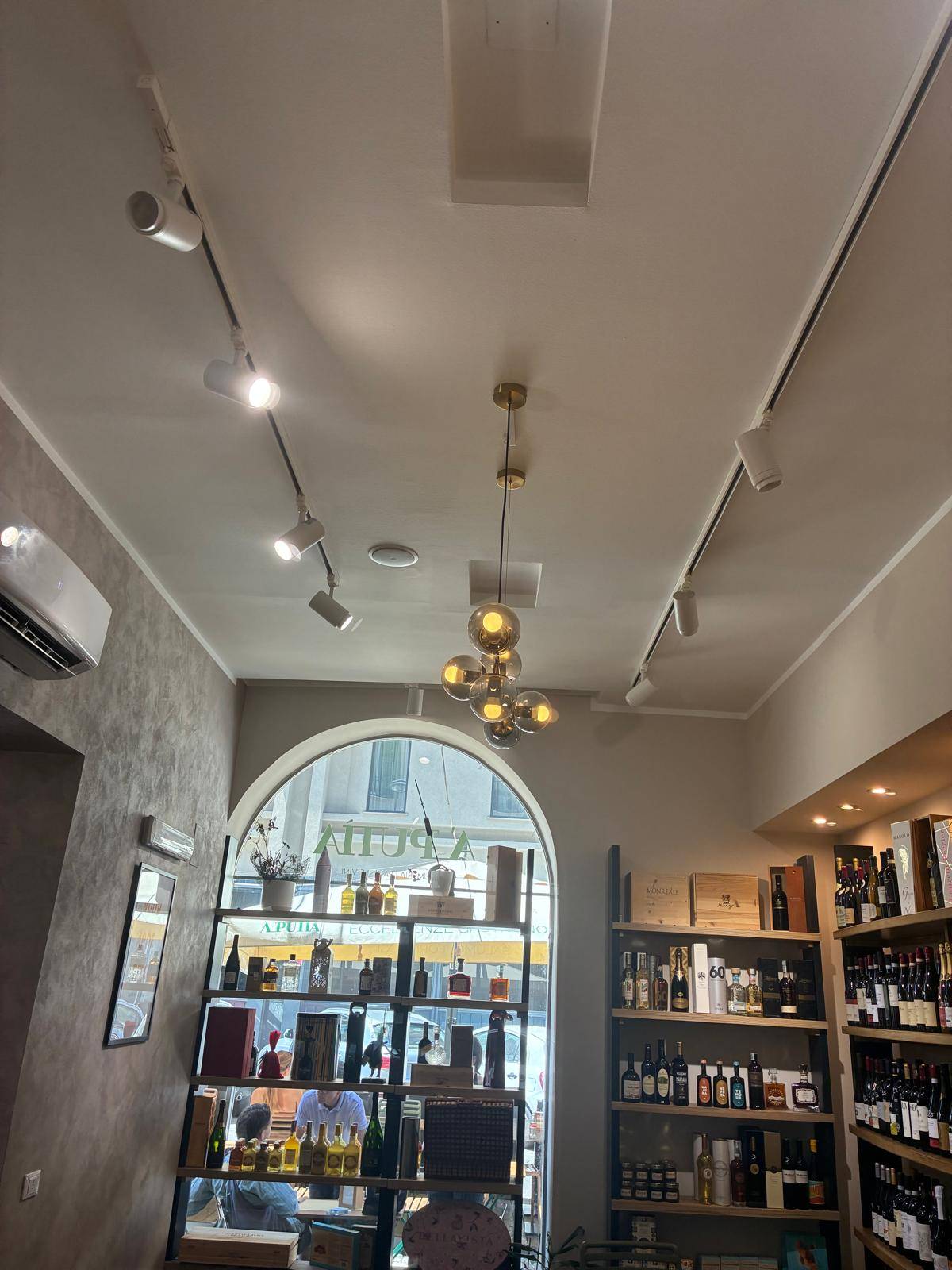 Attivit commerciale in affitto a Palermo, Libert - Villabianca - De Gasperi - Croce Rossa - Sciuti -