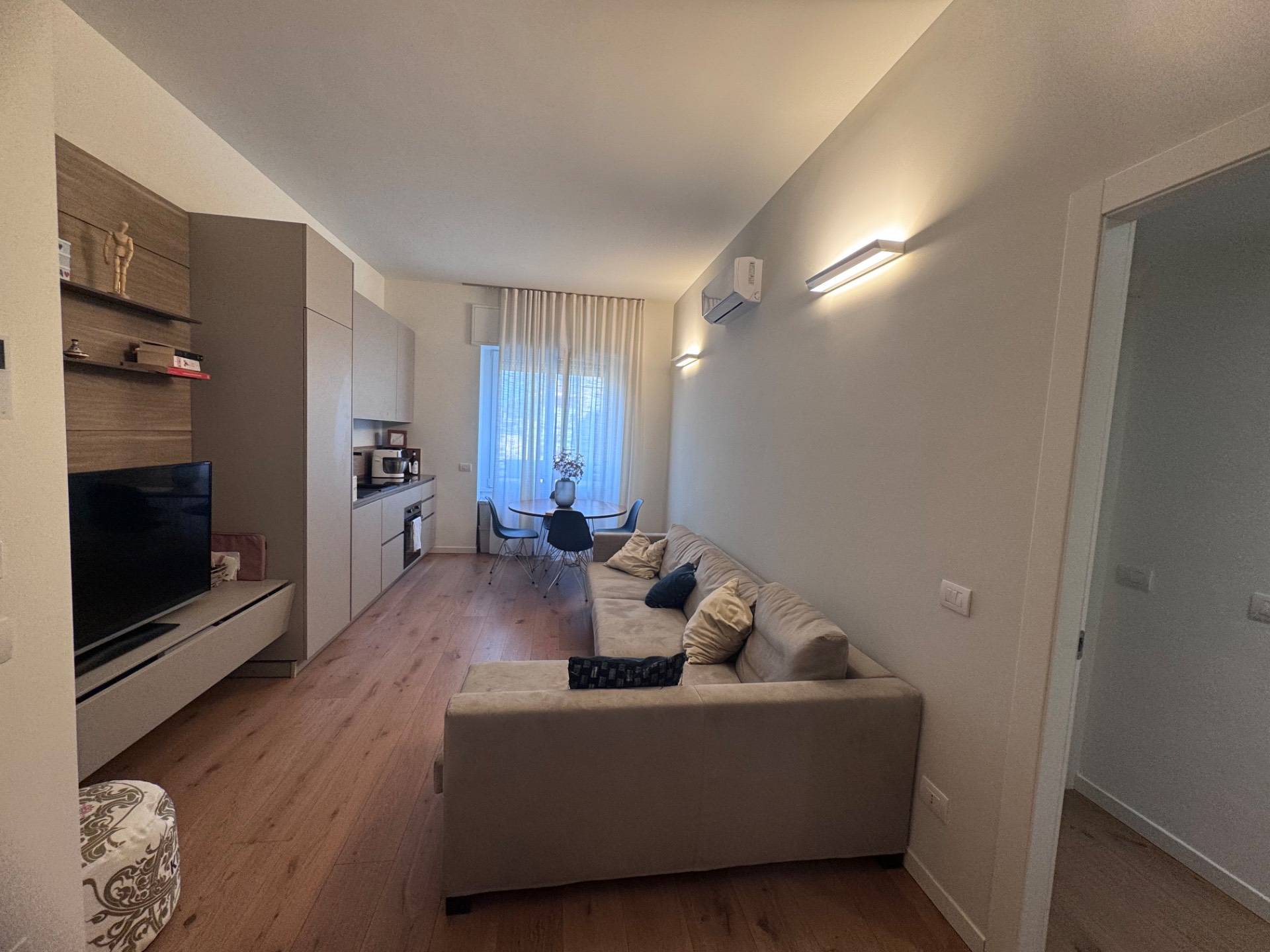 Appartamento in affitto a Milano, Porta Nuova - Repubblica - Turati