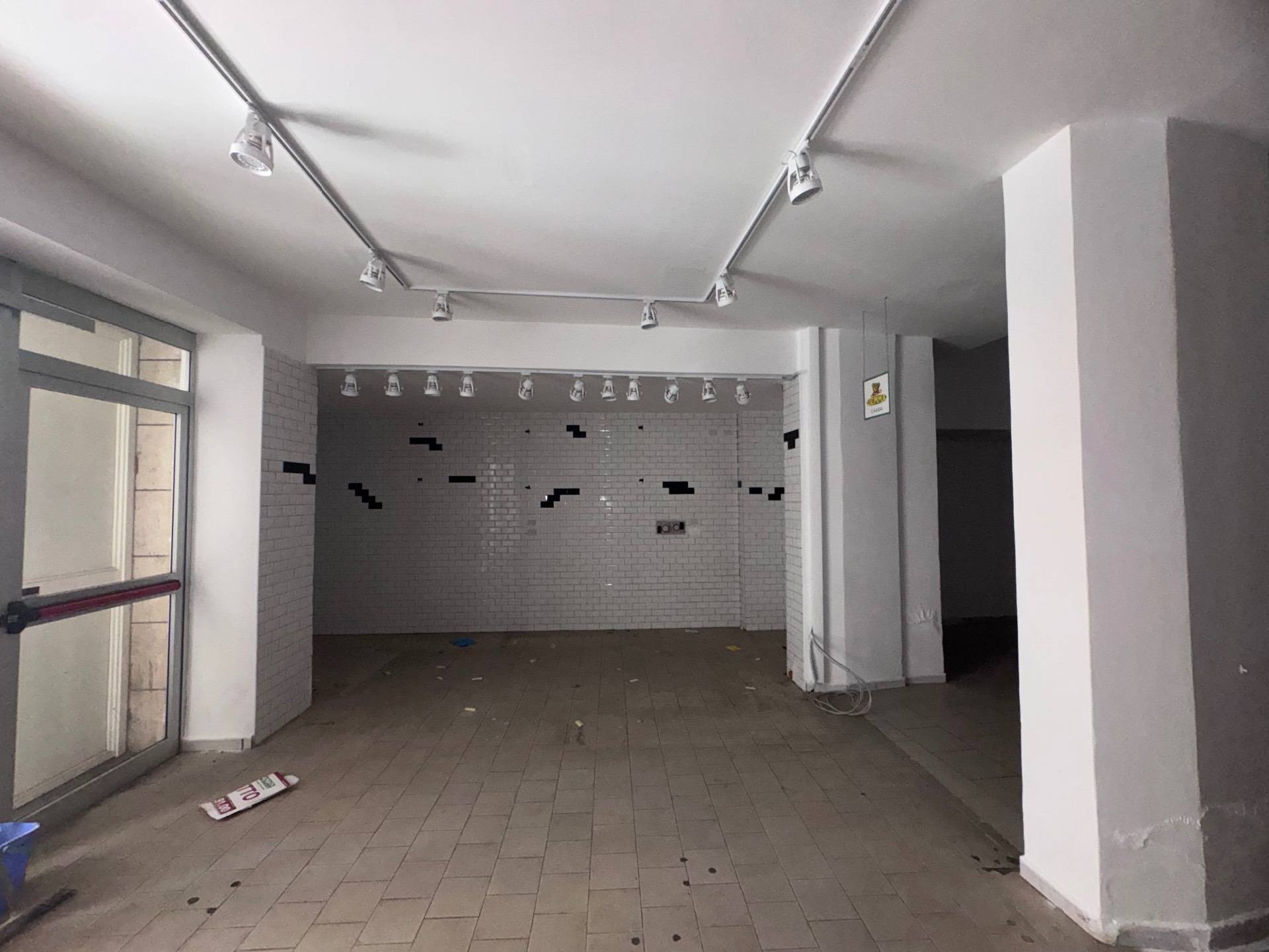 Negozio in vendita a Palermo, Oreto - Perez - Montegrappa - Guadagna