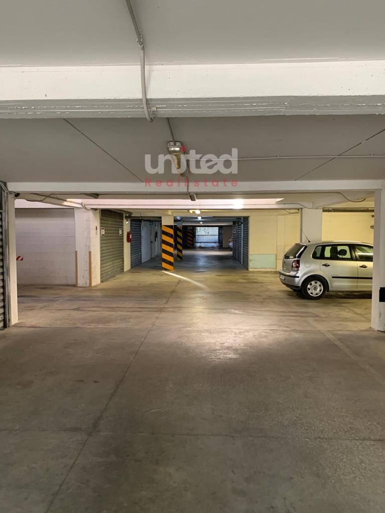 Box o garage in vendita a Roma, Acilia