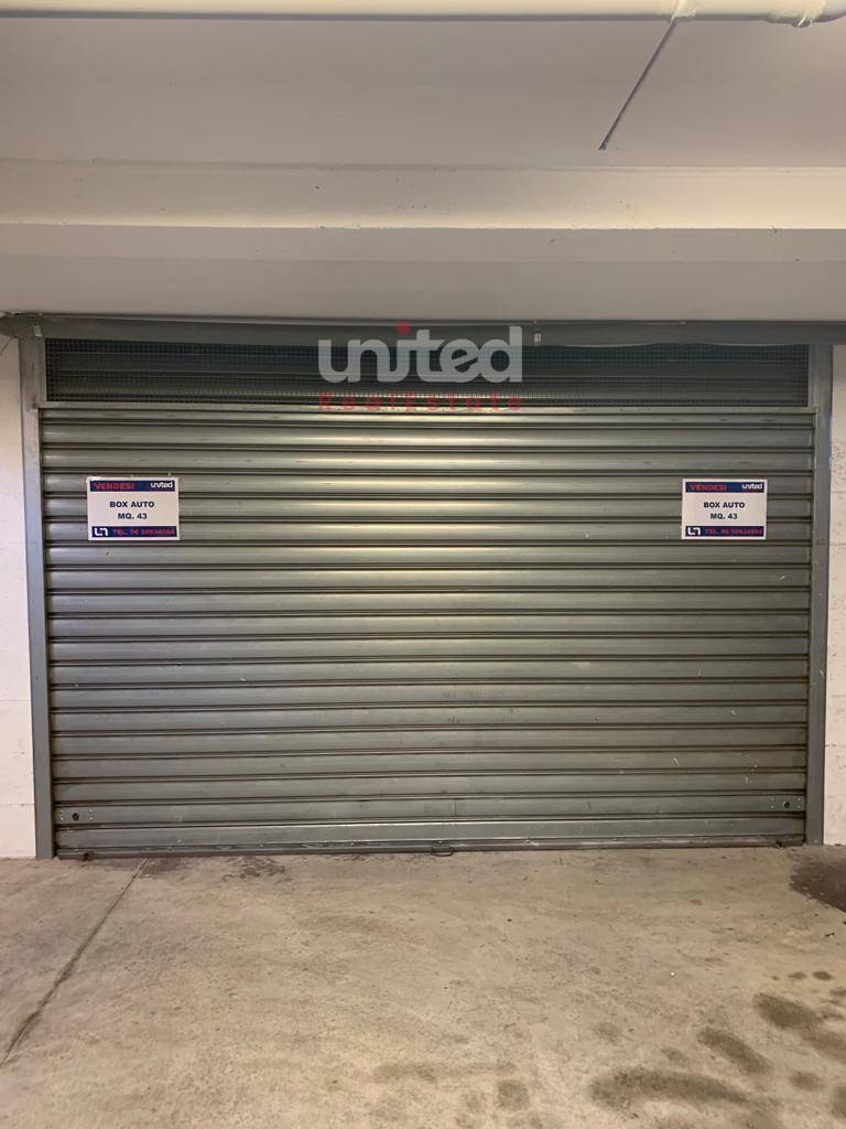 Box o garage in vendita a Roma, Acilia