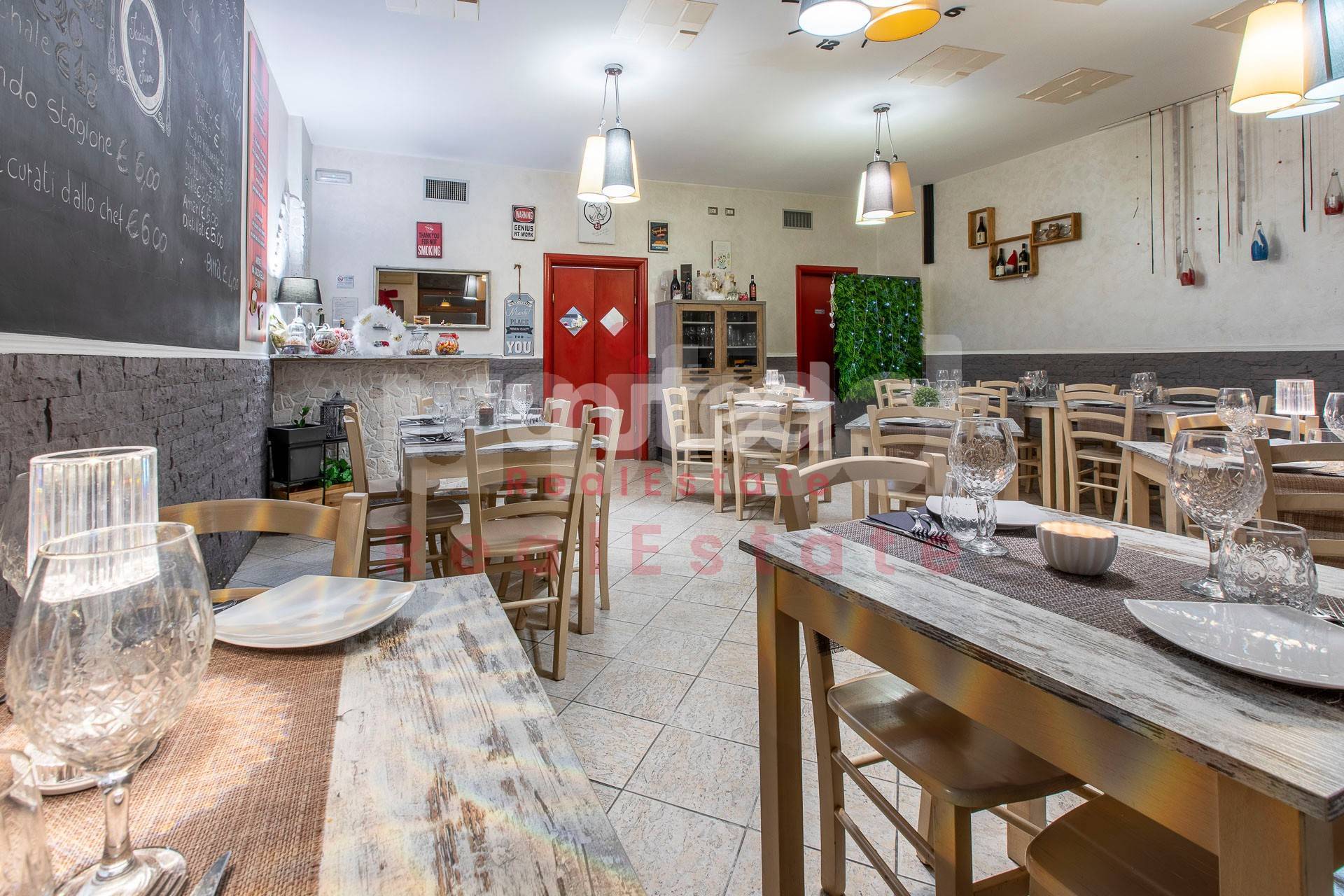 Attivit commerciale in vendita a Roma, Infernetto