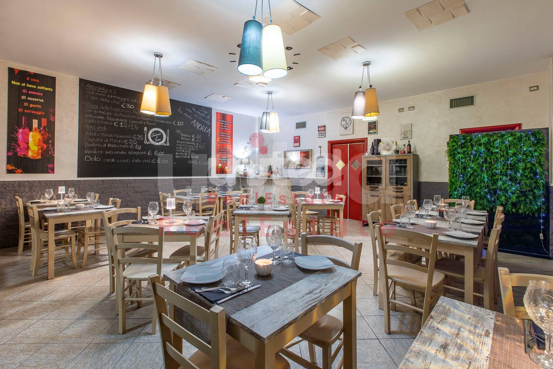 Attivit commerciale in vendita a Roma, Infernetto