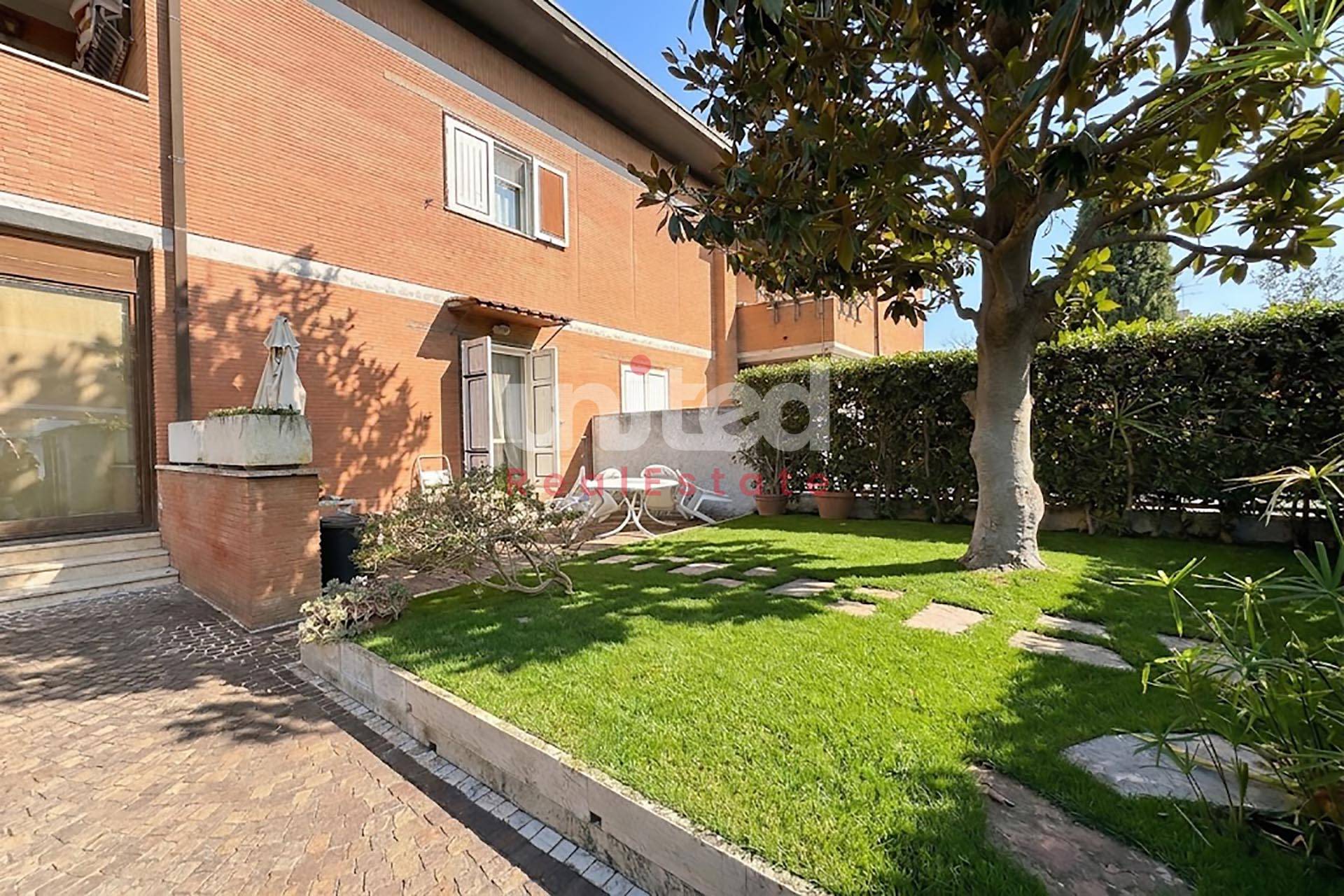 Villa in vendita a Roma, Casalpalocco