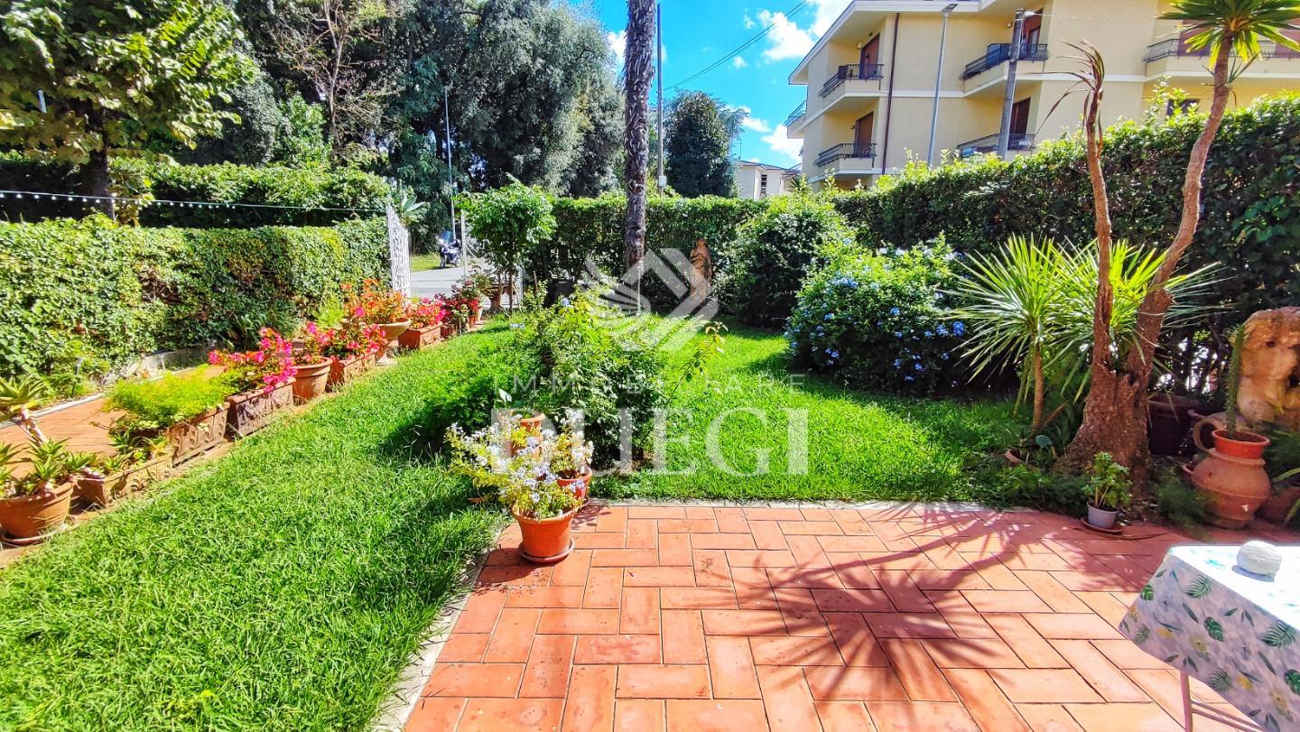 Appartamento con giardino, Viareggio citt giardino