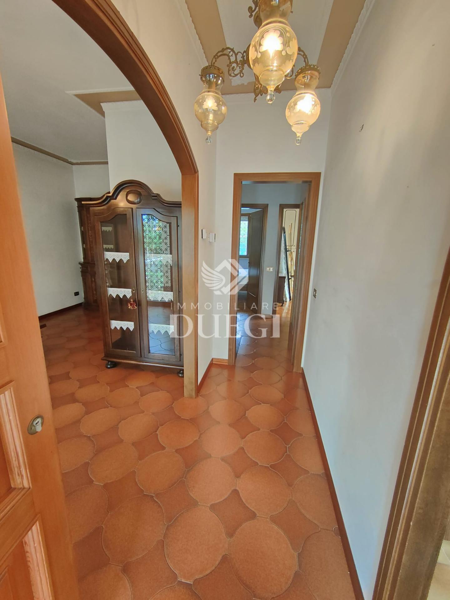 Villa Bifamiliare con giardino, Viareggio torre del lago puccini