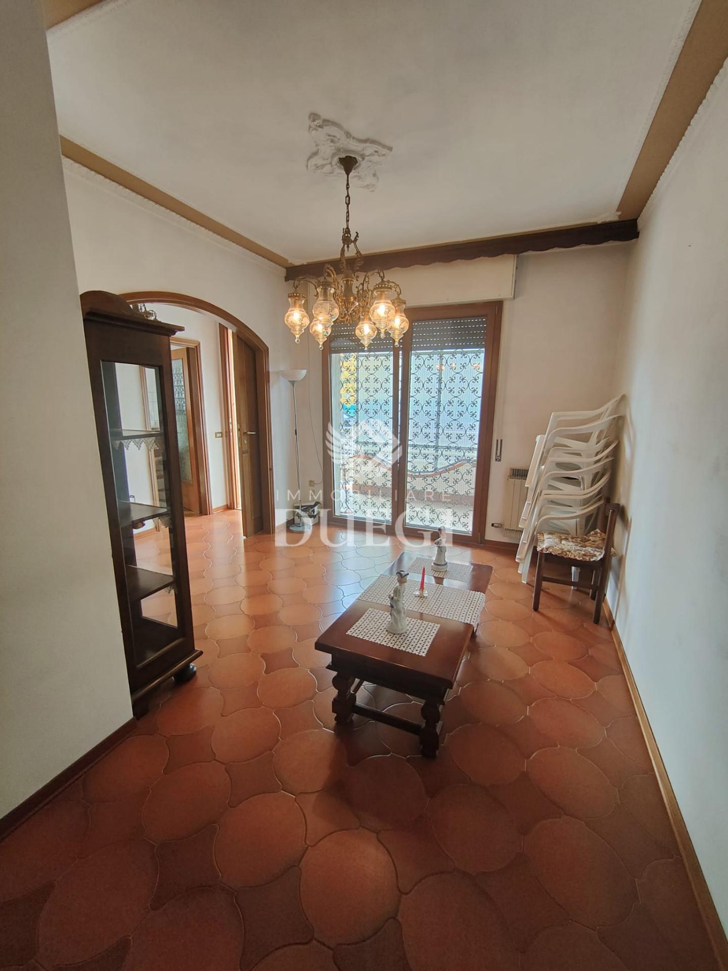 Villa Bifamiliare con giardino, Viareggio torre del lago puccini