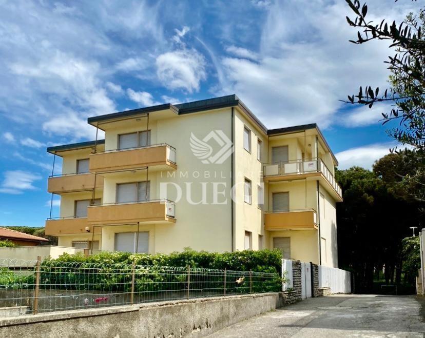 Stabile/Palazzo vista mare, Cecina marina