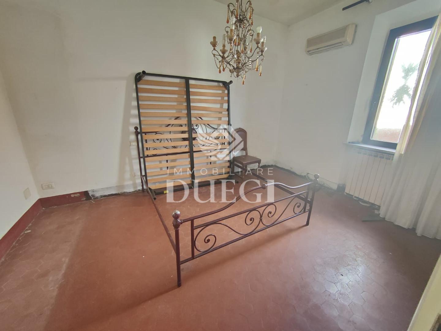 Casa indipendente da ristrutturare, Viareggio centro mercato