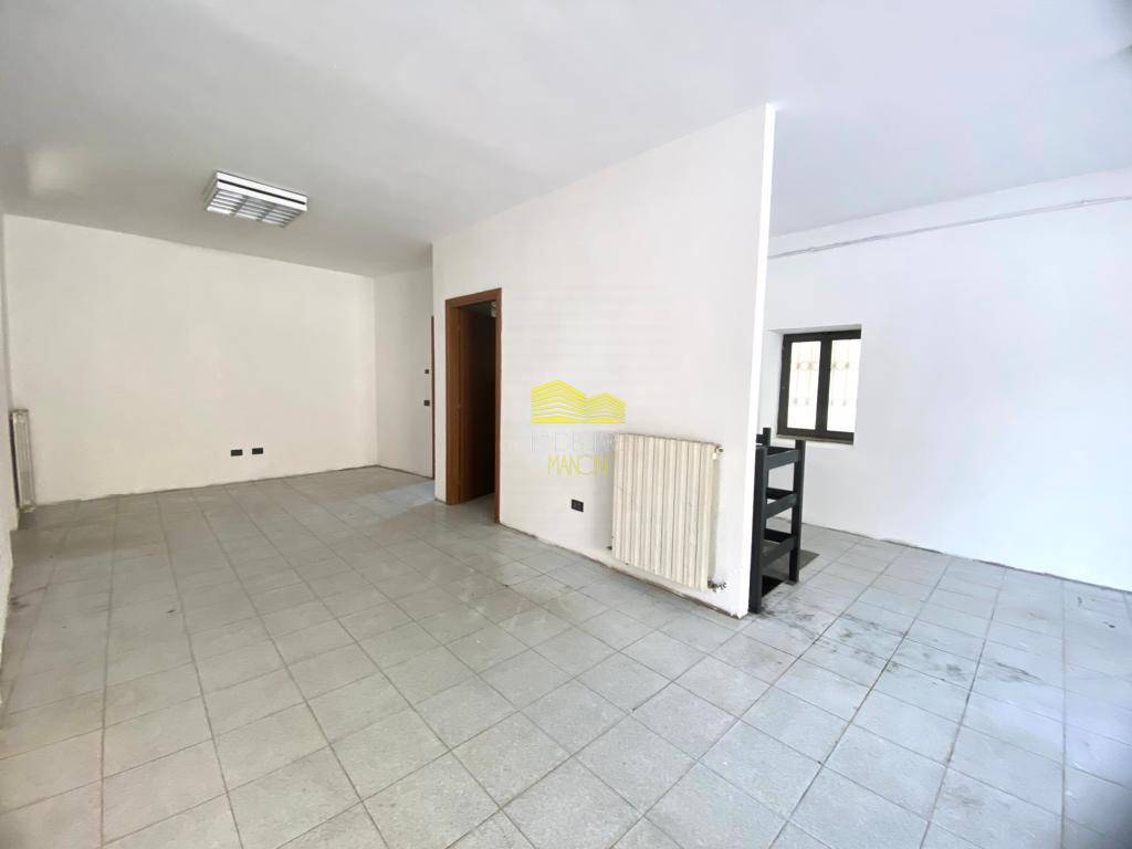 Negozio in vendita a Trezzo sull'Adda