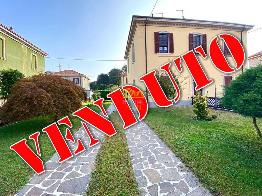 Casa Semindipendente in vendita a Capriate San Gervasio, Crespi d'Adda