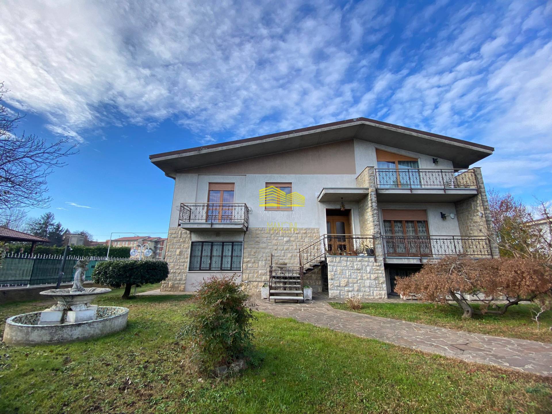 Villa Singola in vendita a Capriate San Gervasio