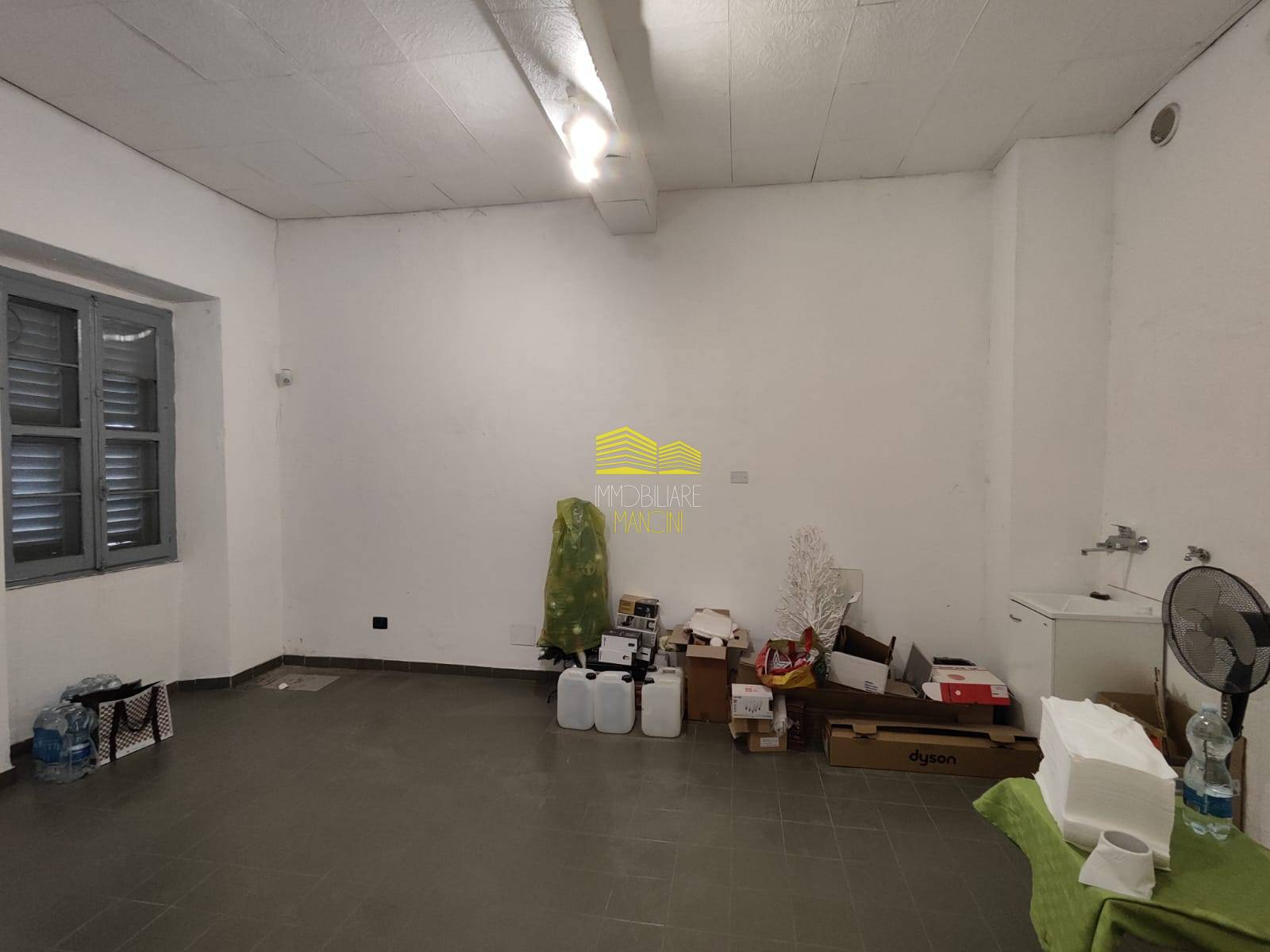 Negozio in affitto a Busnago