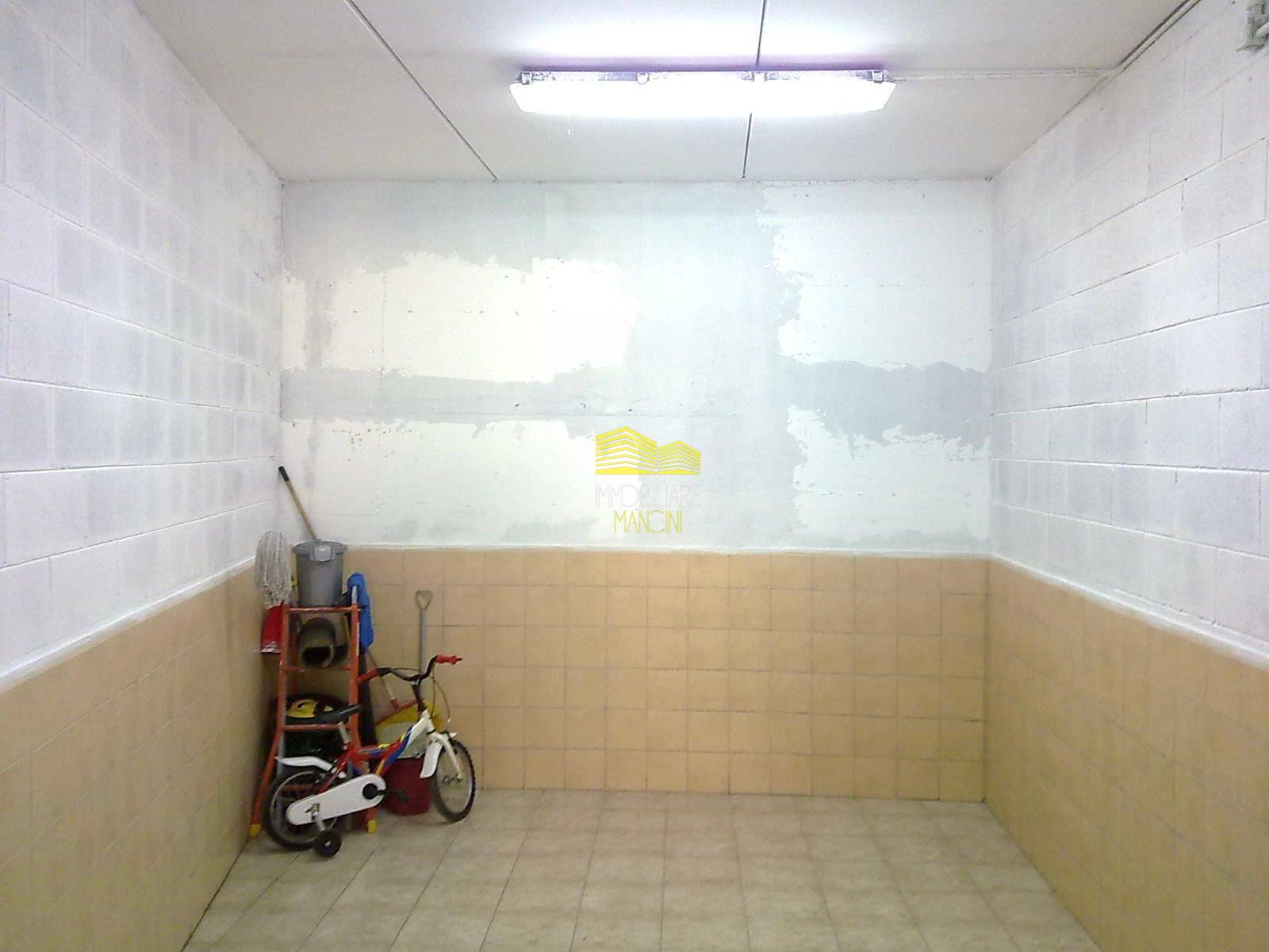 Box o garage in vendita a Trezzo sull'Adda