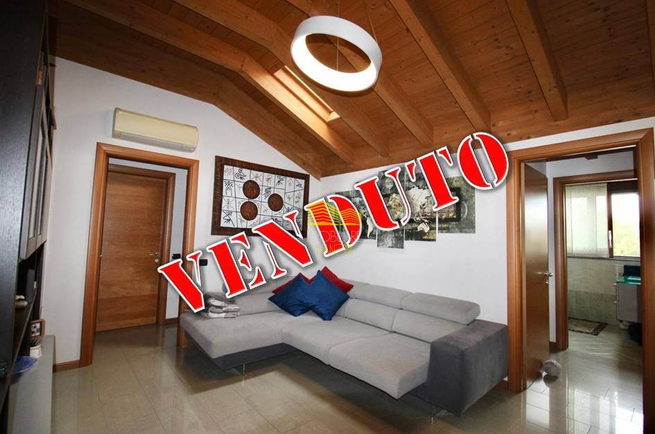 Trilocale in vendita a Cornate d'Adda, Colnago