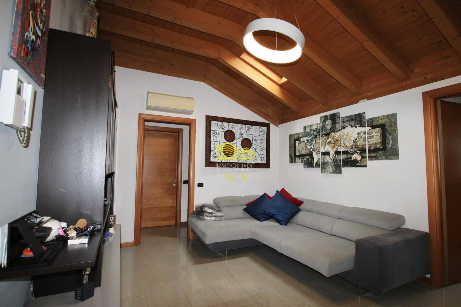 Trilocale in vendita a Cornate d'Adda, Colnago