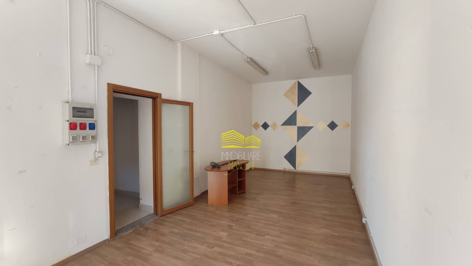 Magazzino commerciale in affitto a Trezzo sull'Adda