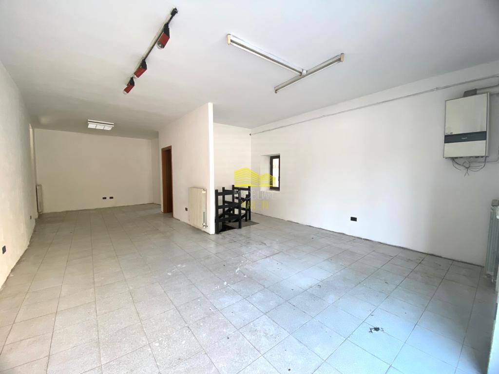 Negozio in vendita a Trezzo sull'Adda