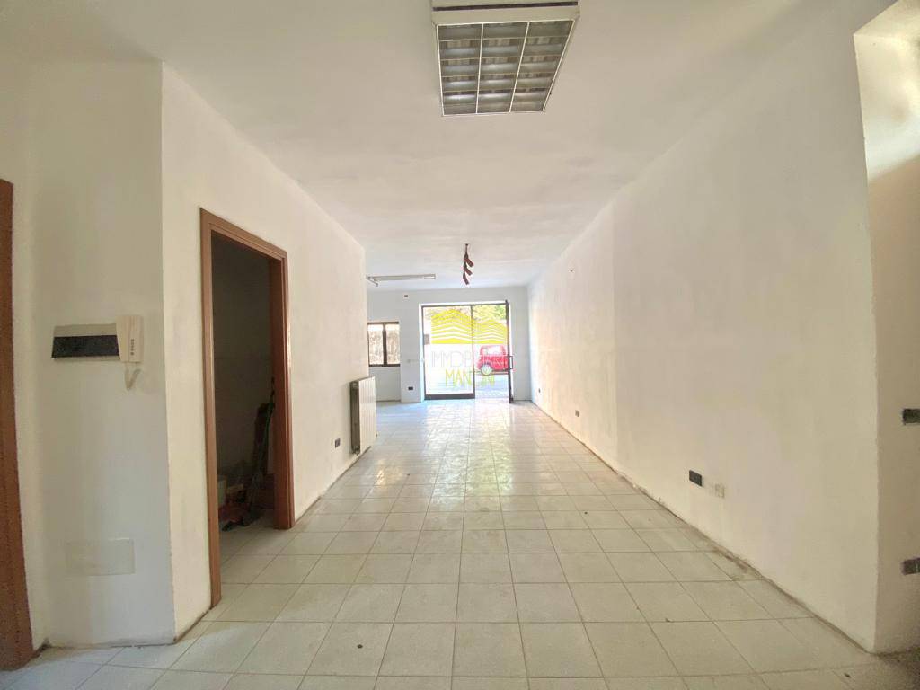 Negozio in vendita a Trezzo sull'Adda