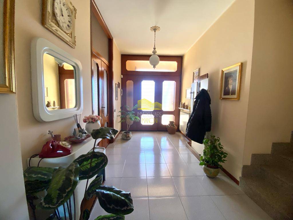 Villa Singola in vendita a Capriate San Gervasio