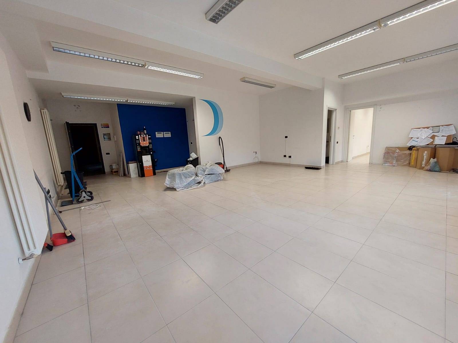 Ufficio in vendita a Bologna, Zona Fossolo