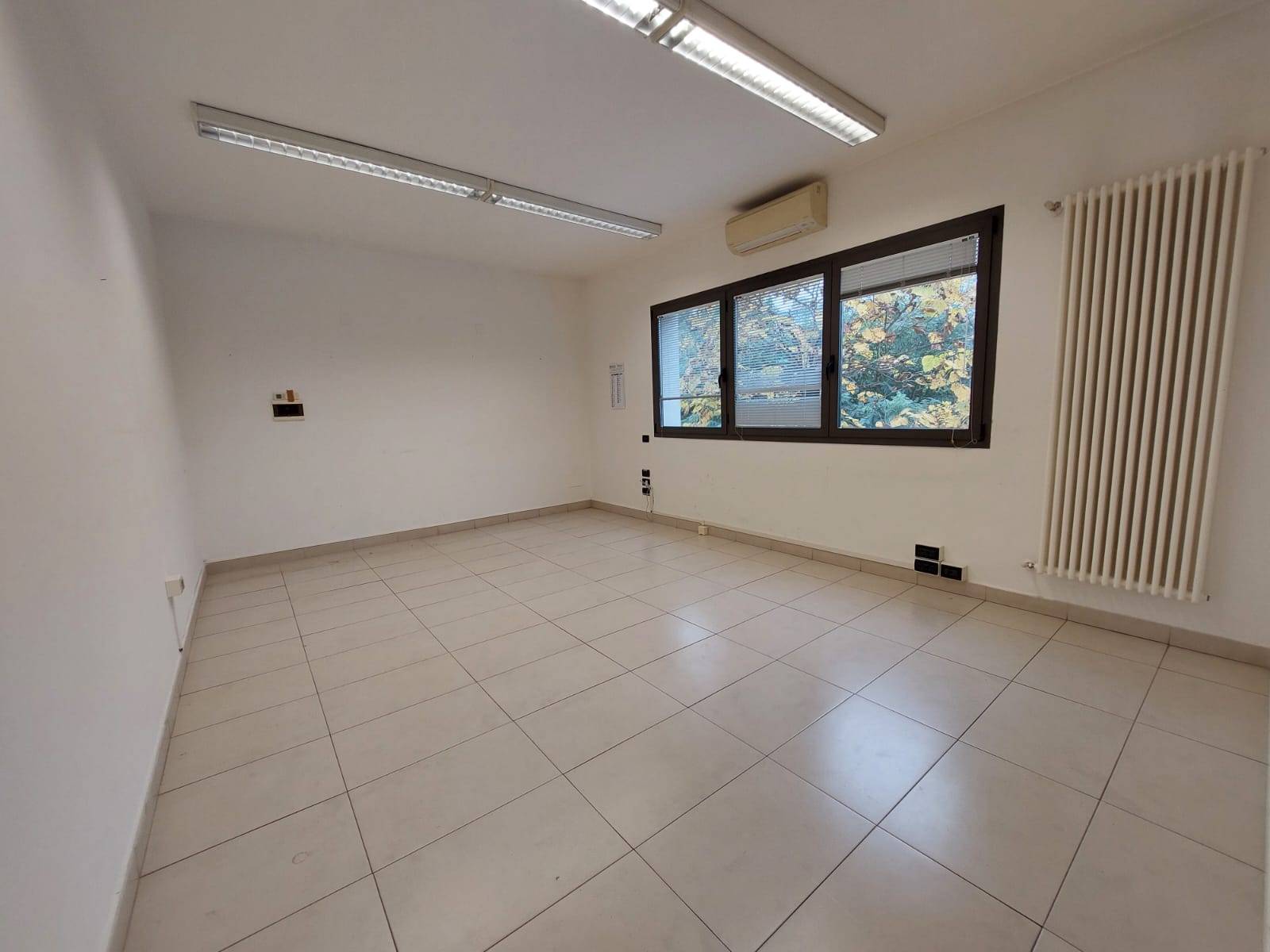 Laboratorio in vendita a Bologna, Zona Fossolo