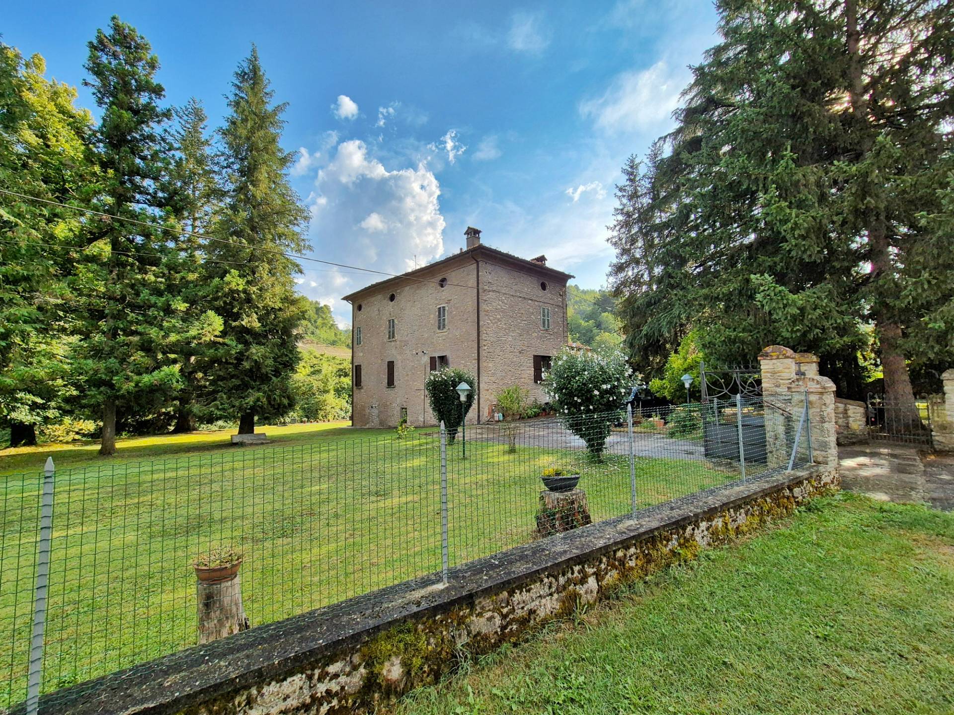 Villa singola in vendita a Marradi, Lutirano