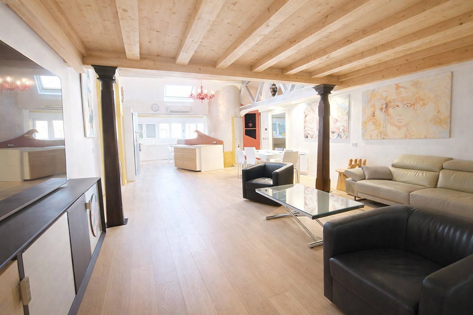 Show room in vendita a Castel San Pietro Terme