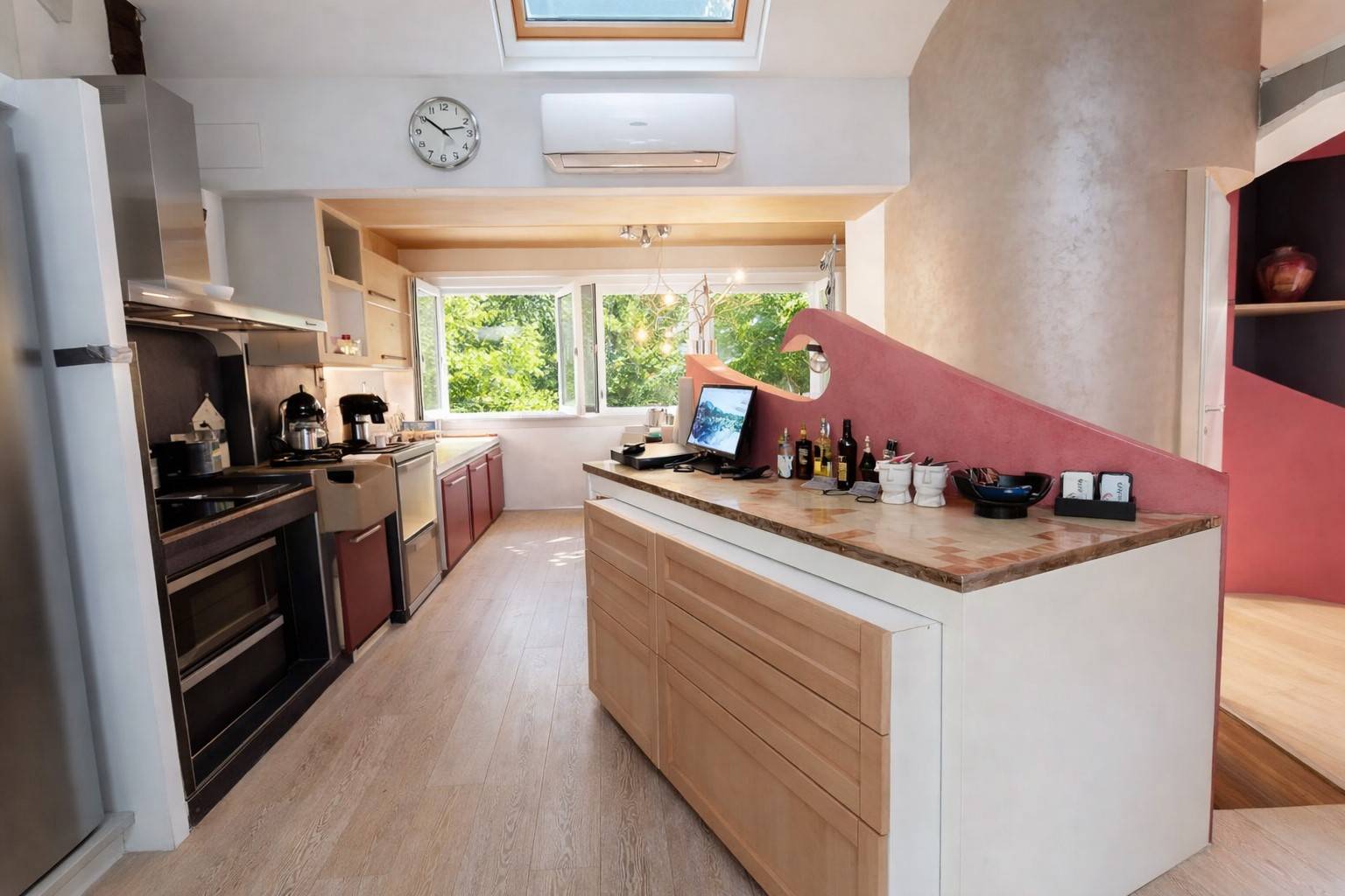 Show room in vendita a Castel San Pietro Terme