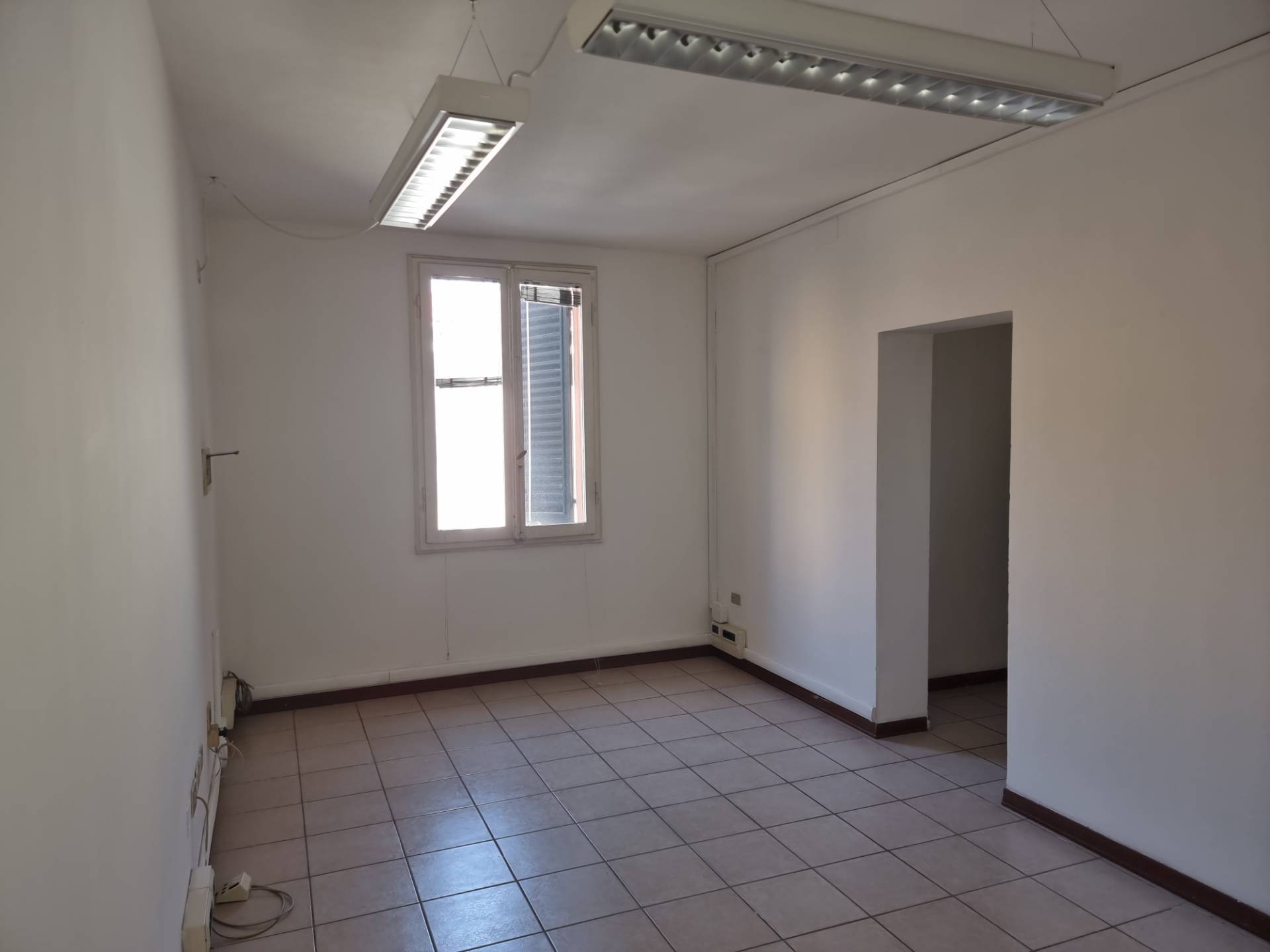 Locale Commerciale in affitto a San Lazzaro di Savena, San Lazzaro Centro