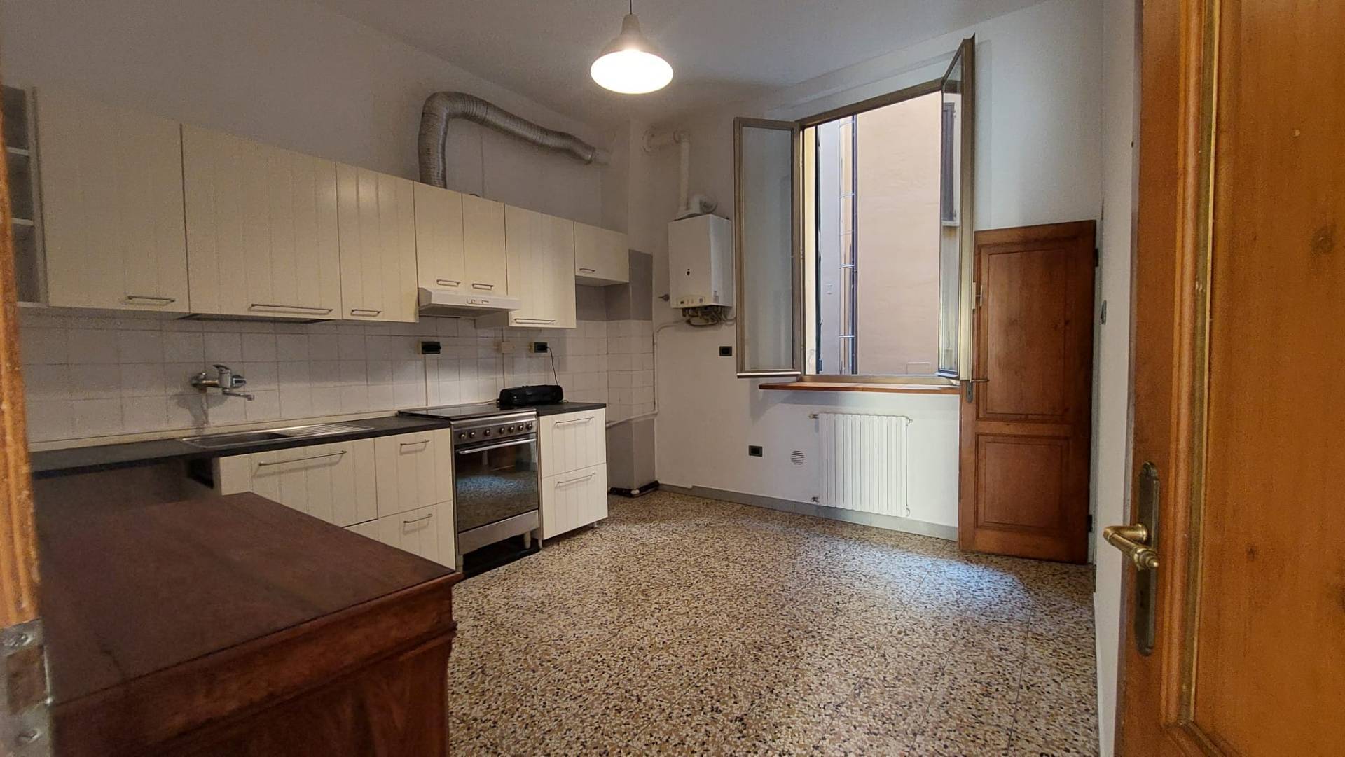 Appartamento in vendita a Bologna, Centro storico
