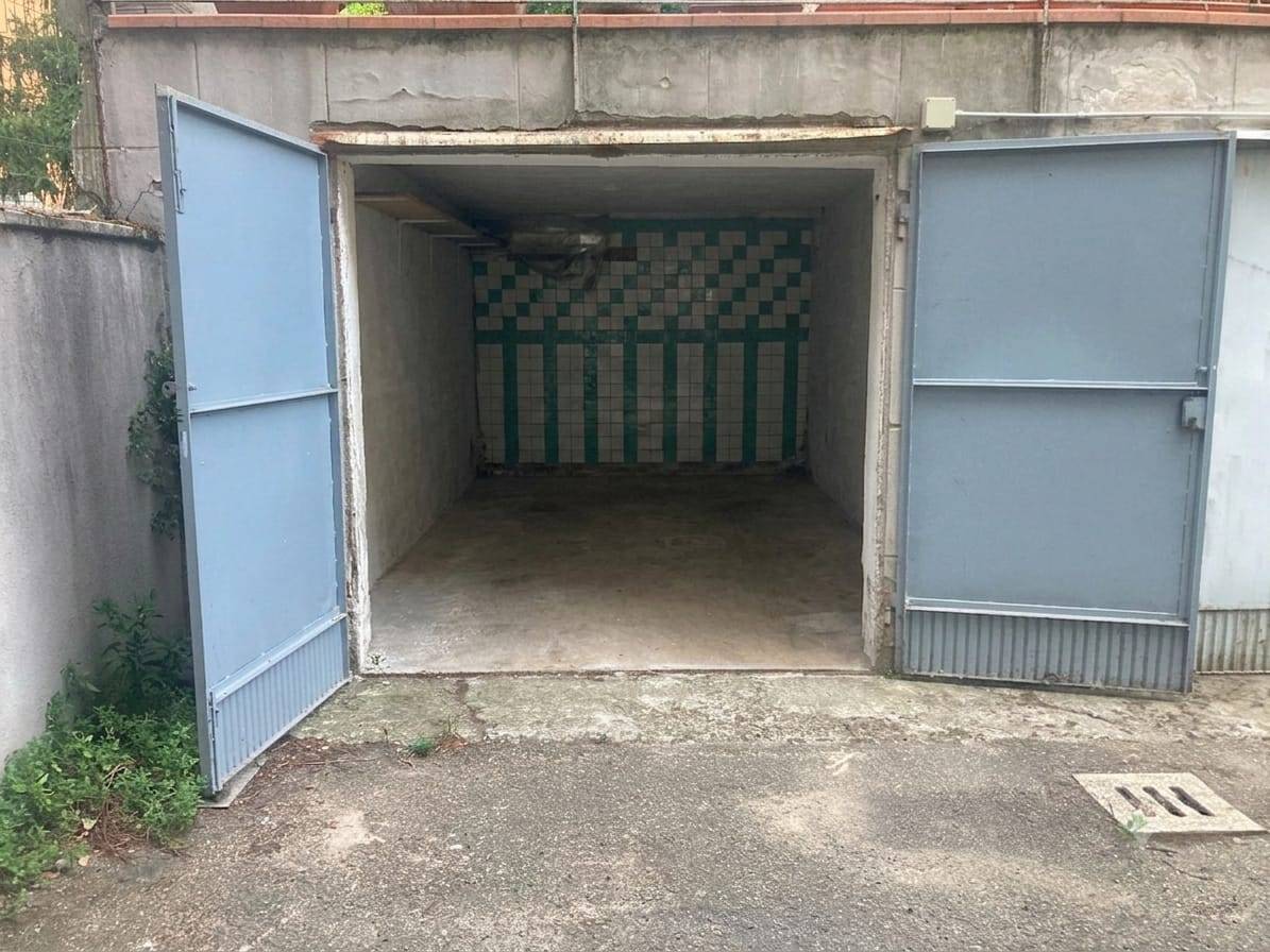 Garage/Box in vendita a Bologna, San Donato