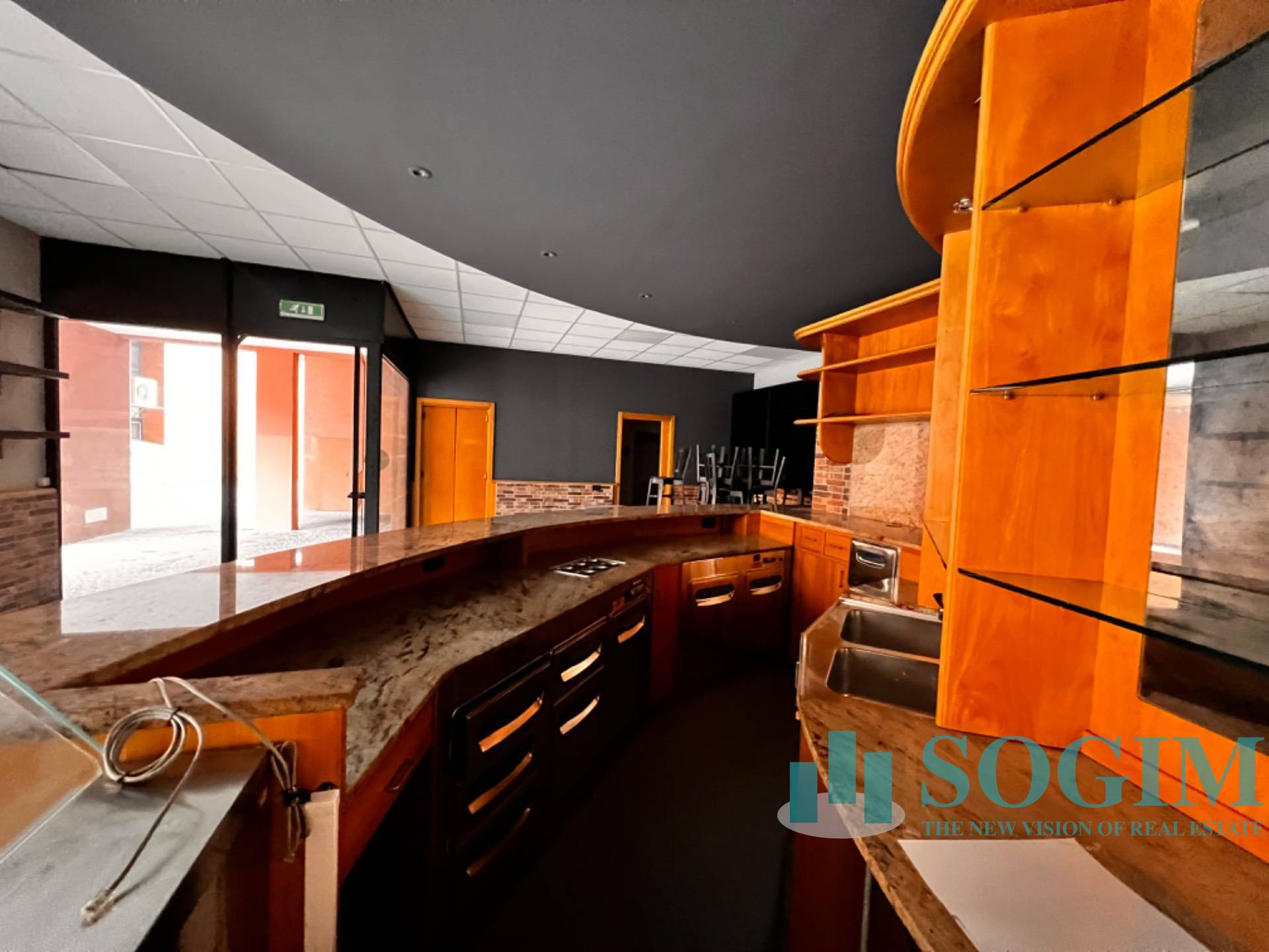 Negozio in vendita a Como