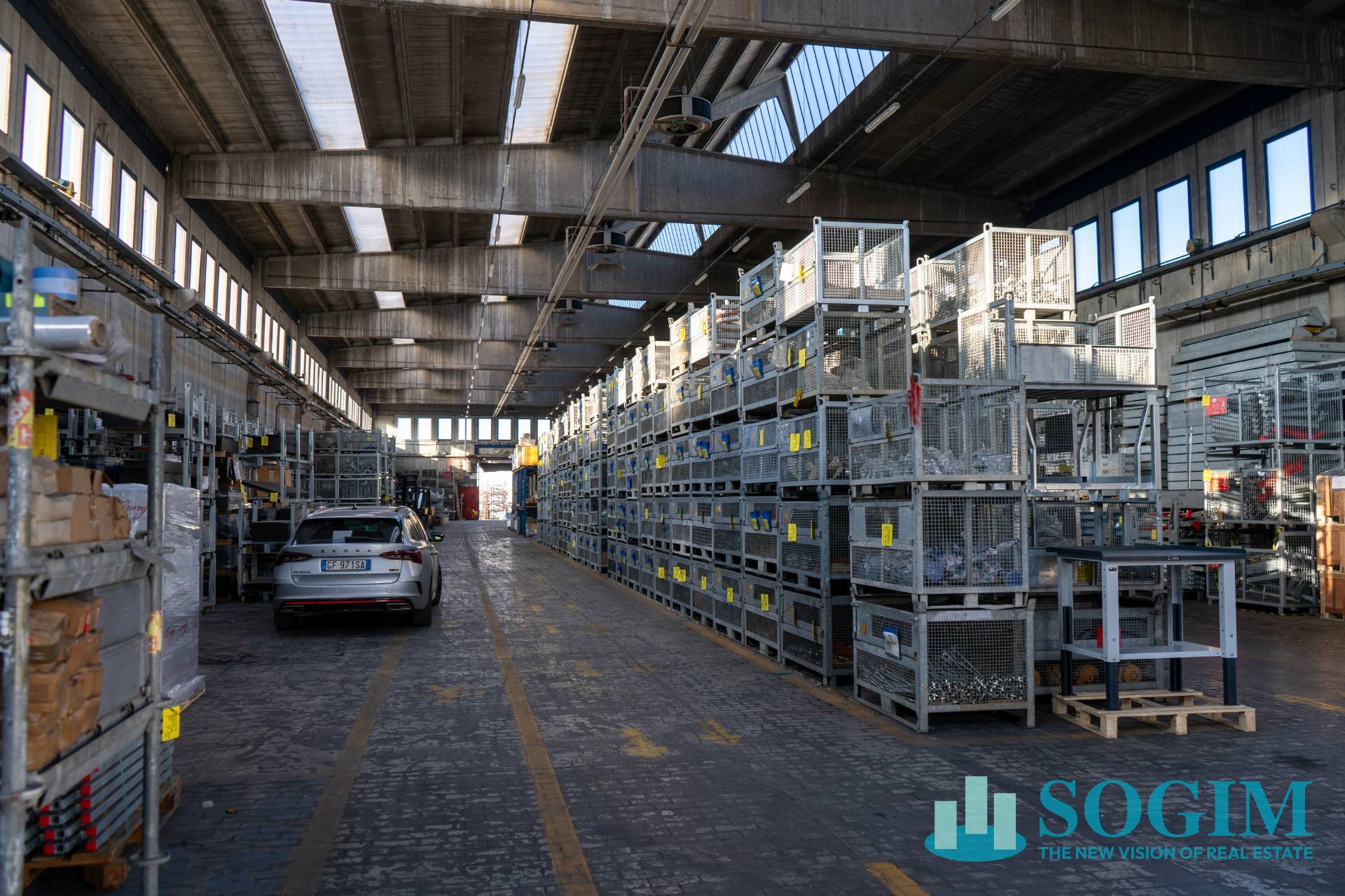 Capannone in vendita a Turate