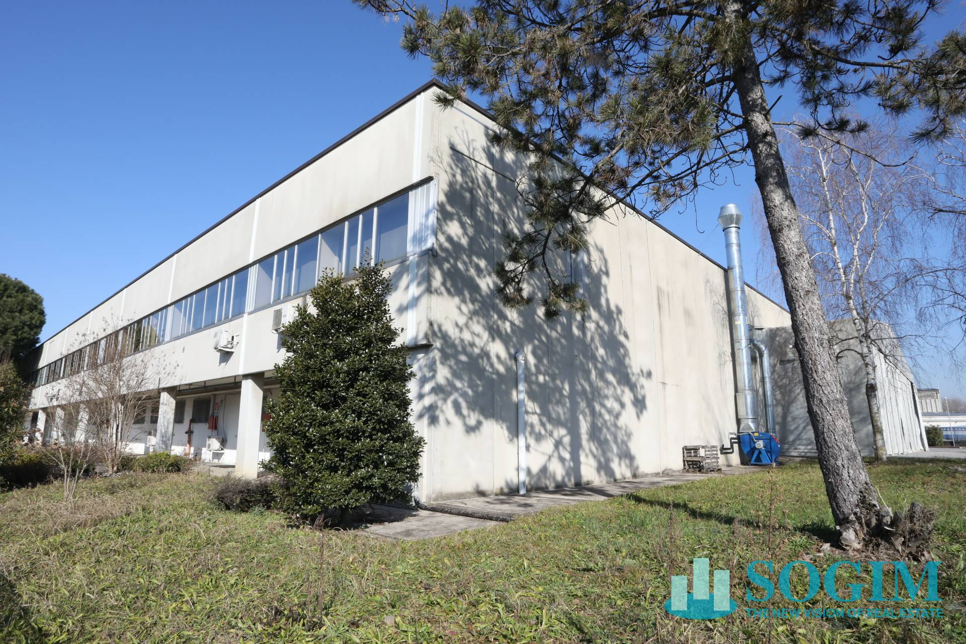 Capannone in vendita a Mozzate