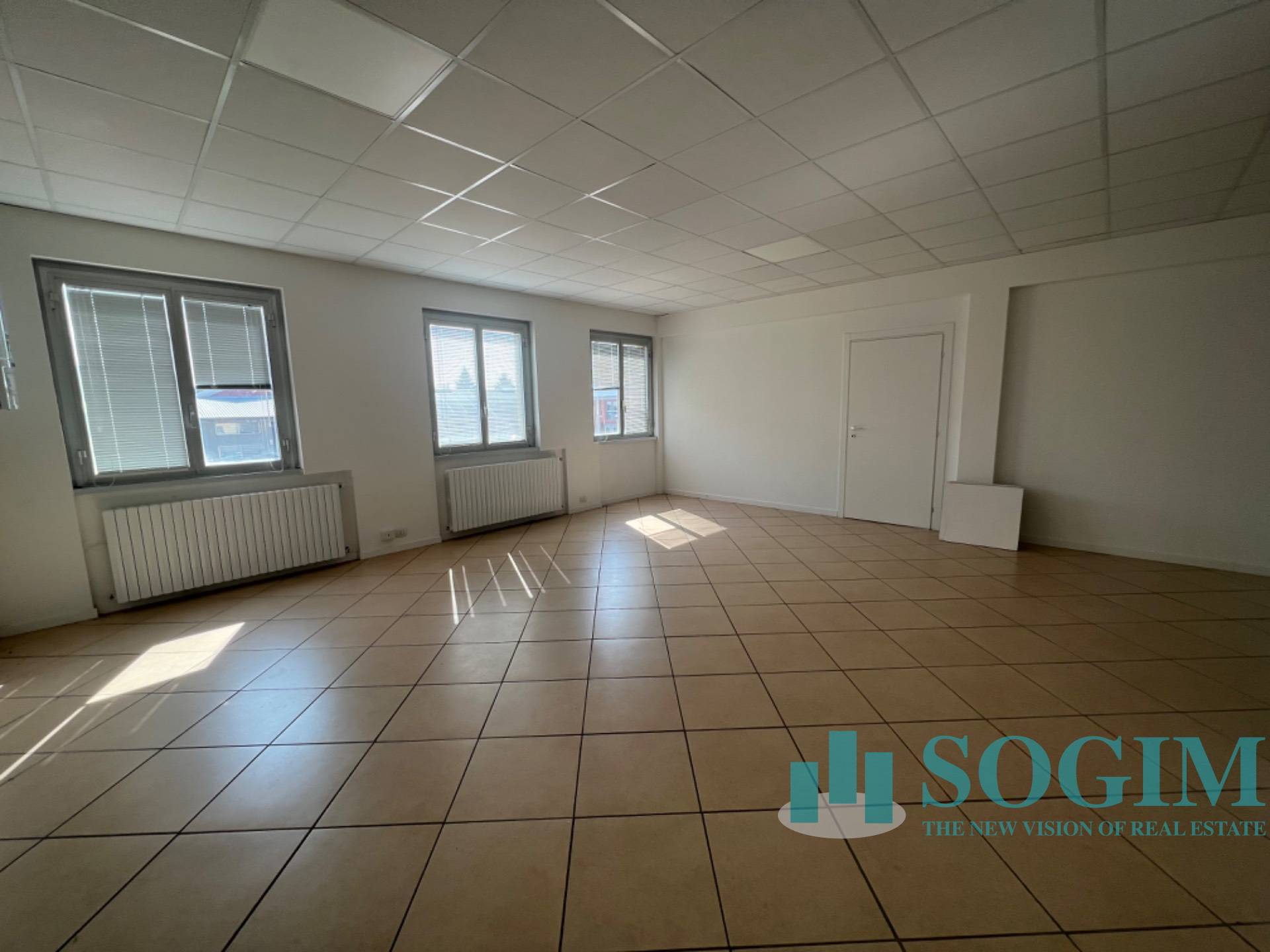 Ufficio in affitto a Bregnano