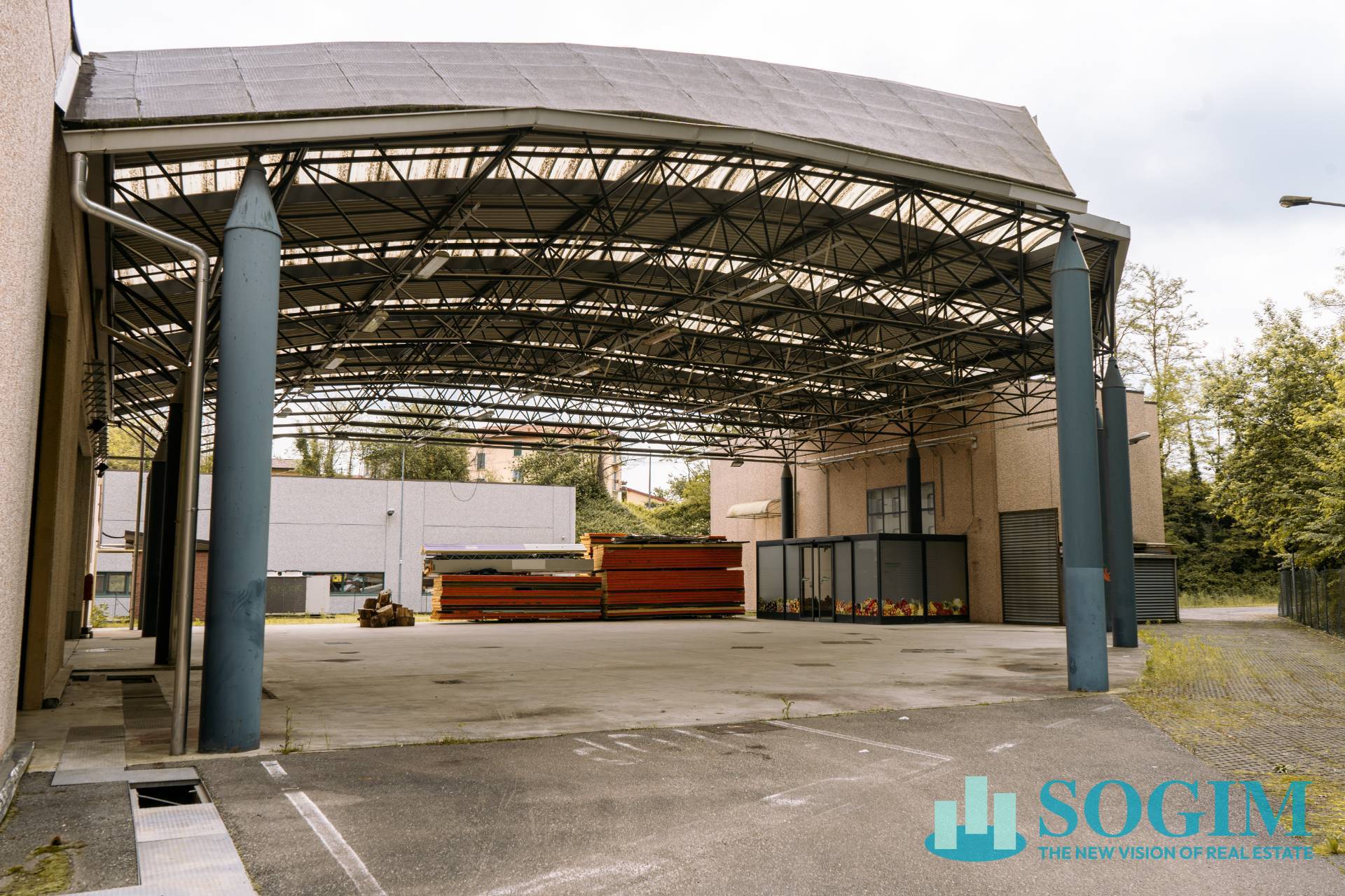 Capannone in vendita a Olgiate Comasco