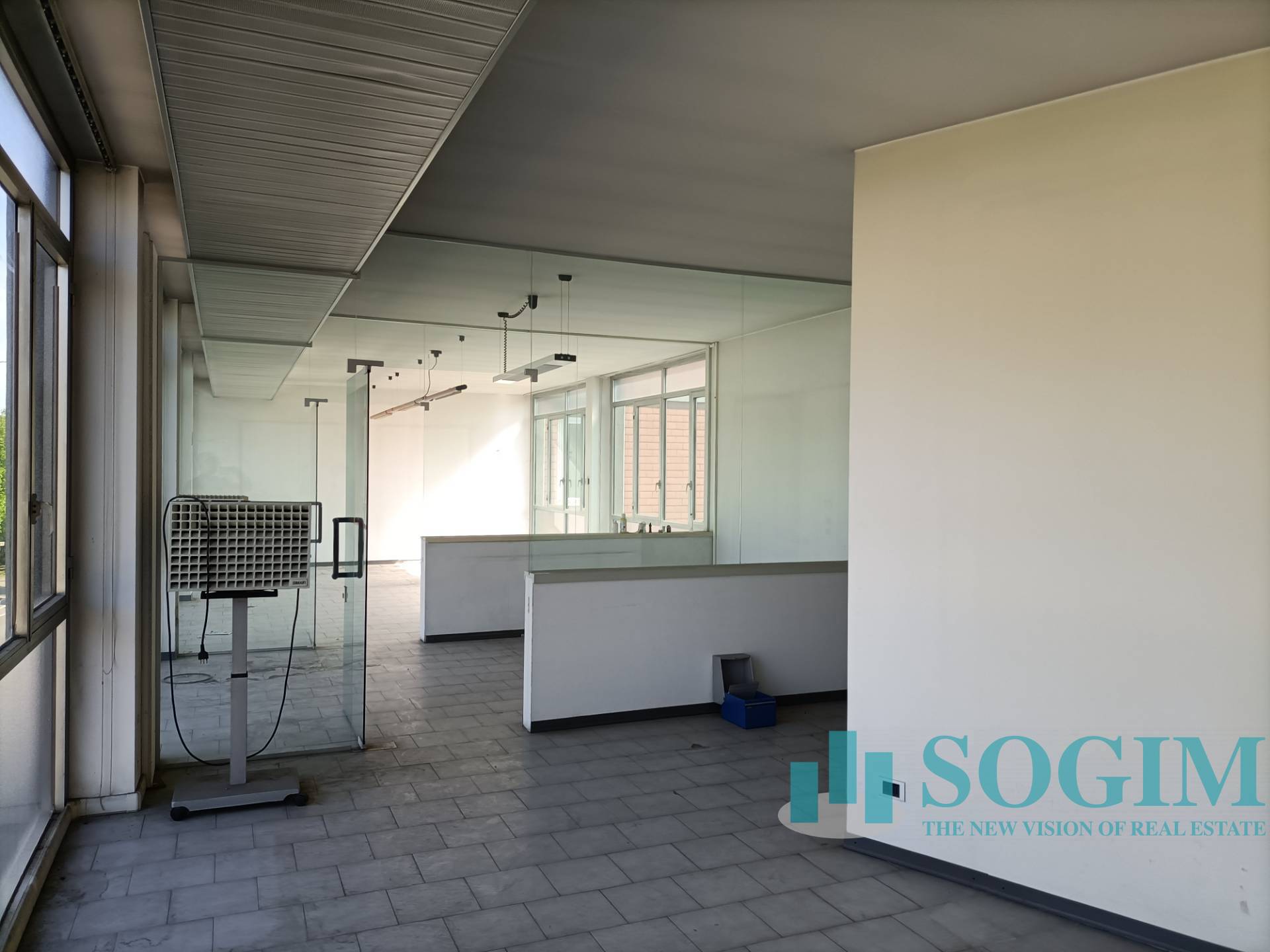 Capannone in affitto a Inverigo