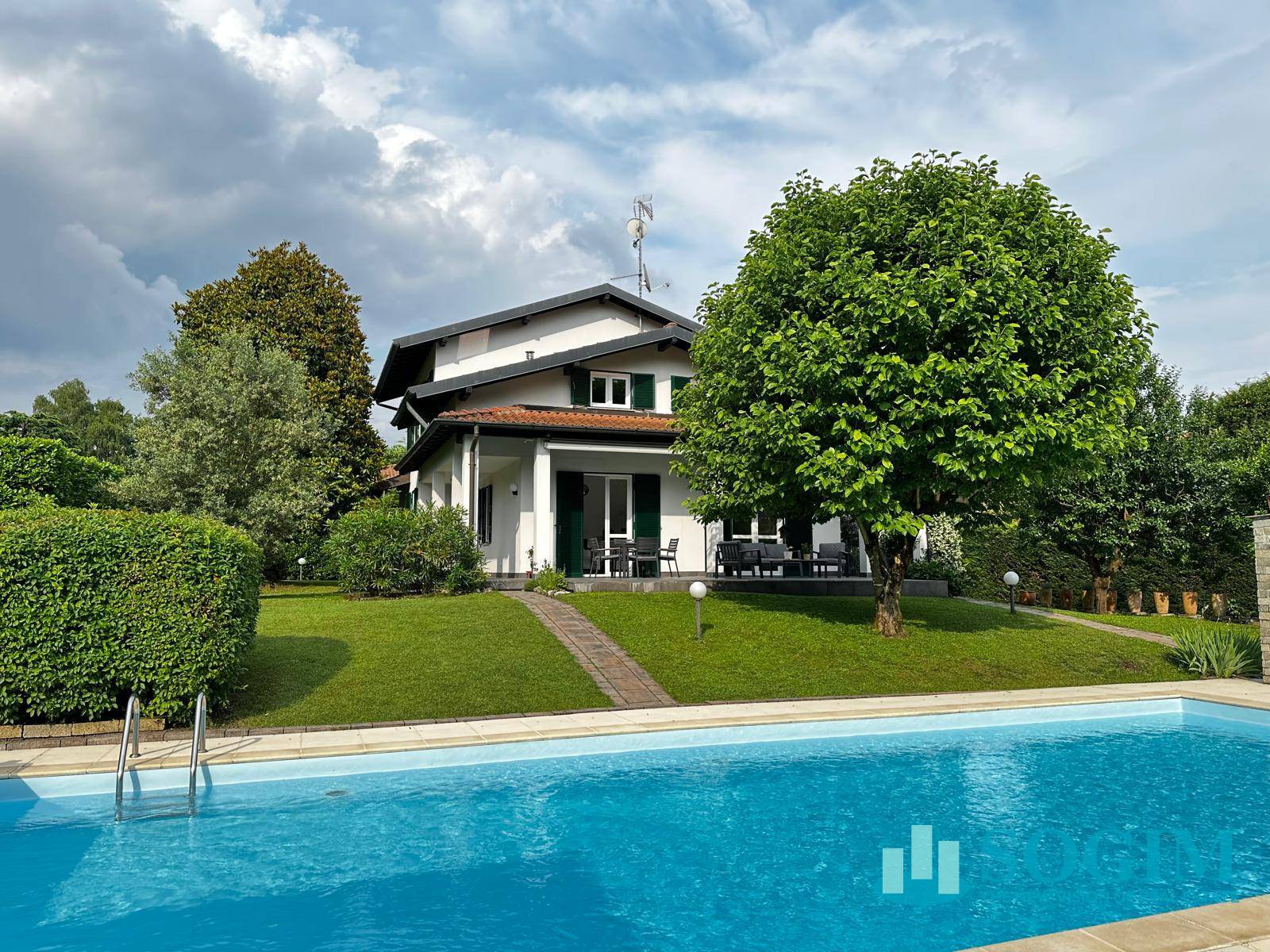 Villa in vendita a Villa Guardia