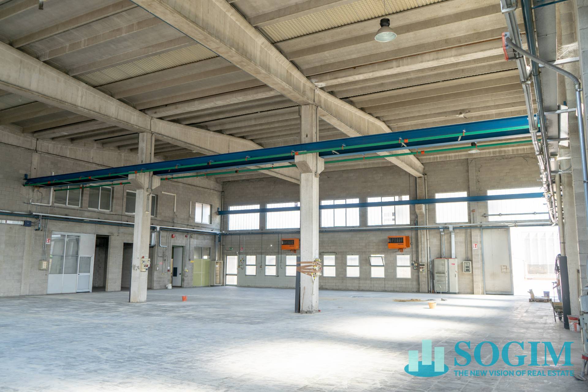 Capannone in affitto a Turate