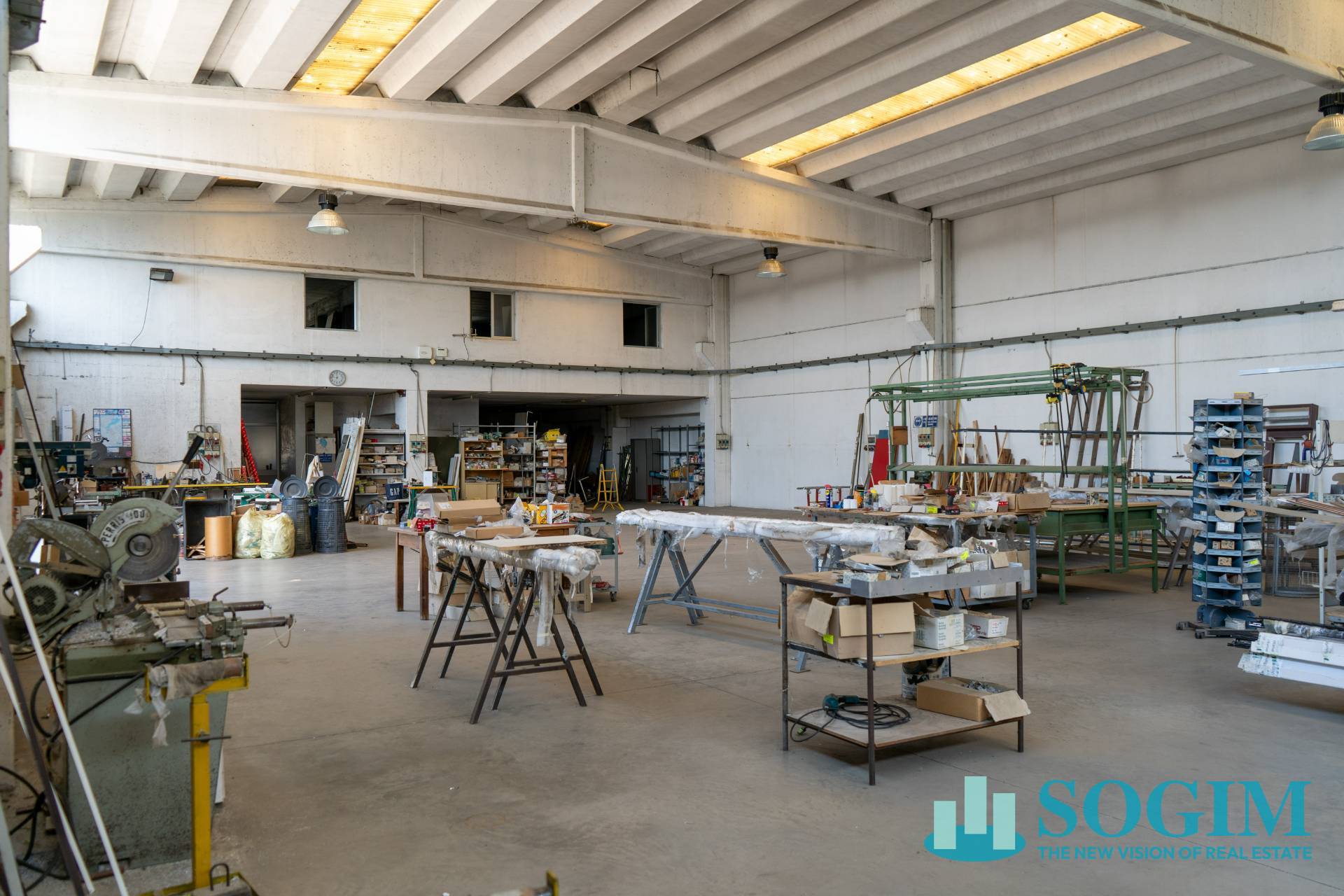 Capannone in vendita a Mozzate