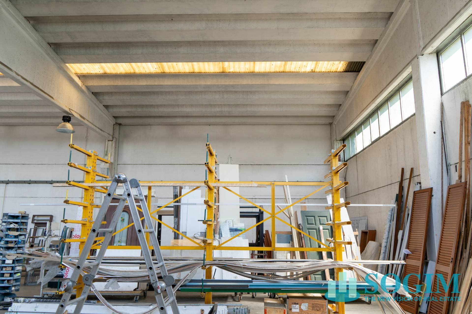 Capannone in vendita a Mozzate